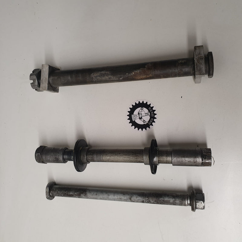 axe de roue kawasaki 250 kxf 2005-1