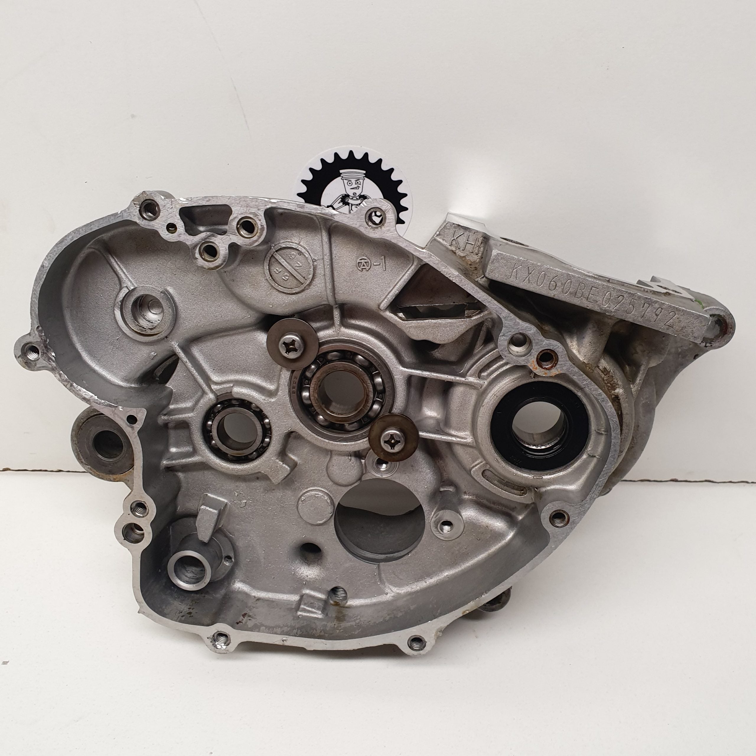 carter moteur droit kawasaki 60 kx