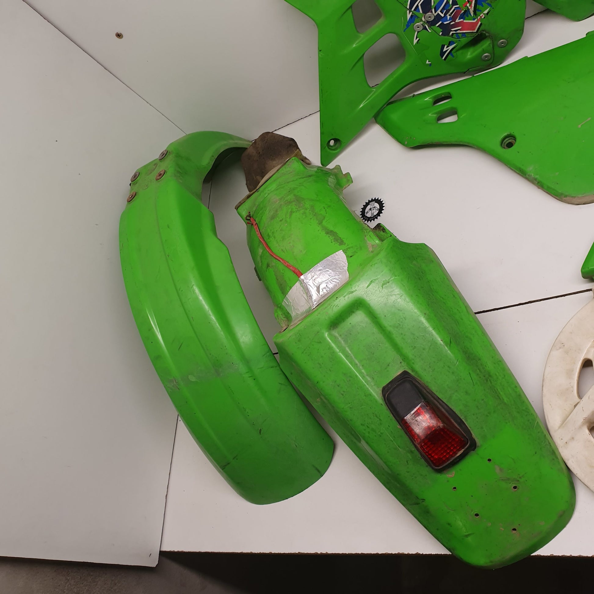 lot plastique kawasaki 125 kdx 1991-4