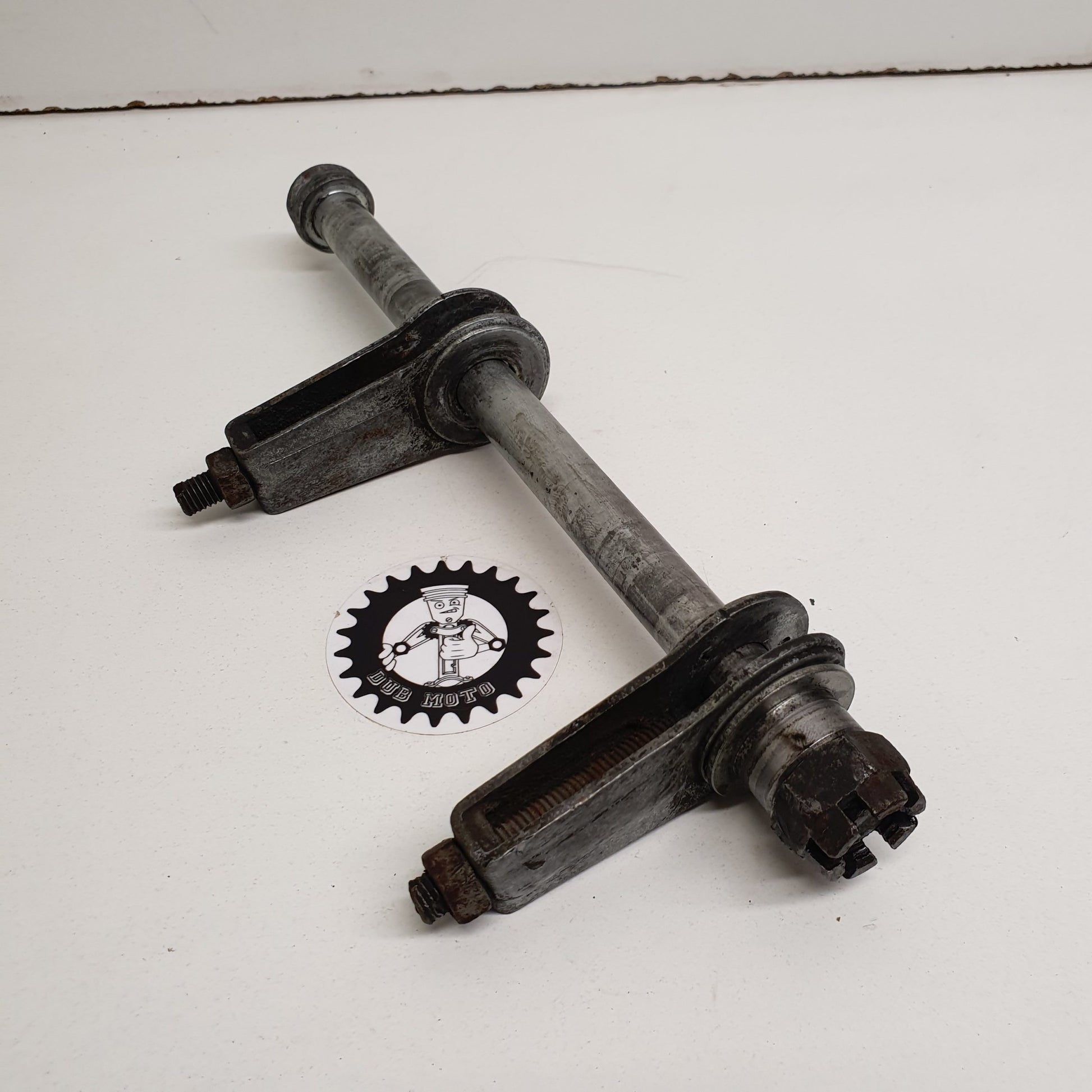 axe et tendeur roue arriere yamaha 125 tzr 1988-1