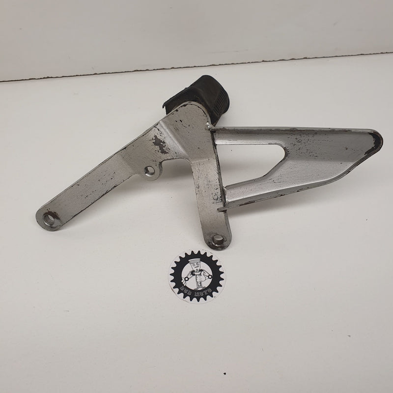 repose pied platine gauche yamaha 125 tzr 1988-2