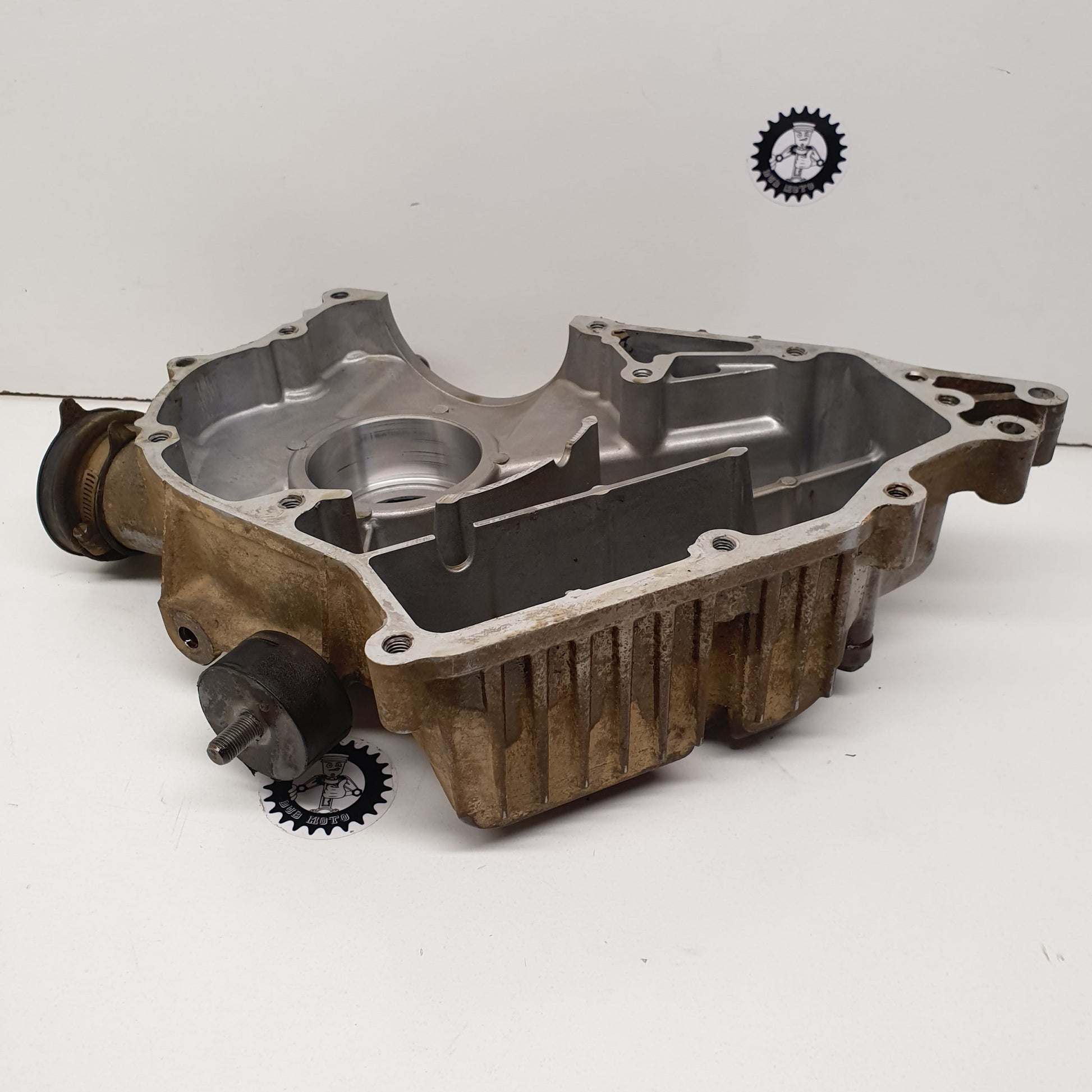 carter moteur polaris 330 magnum-3