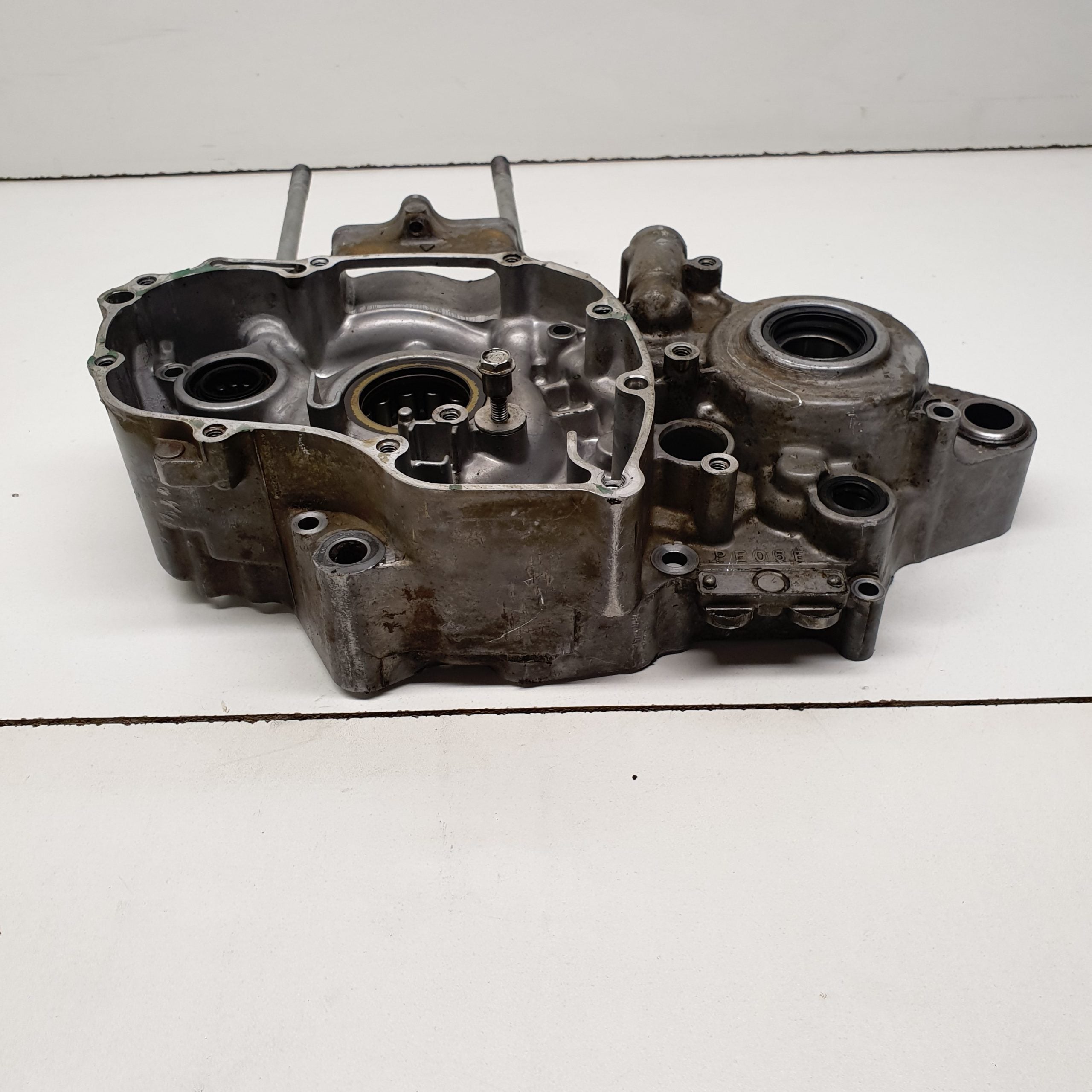 carter moteur gauche honda 450 crf 2008-5