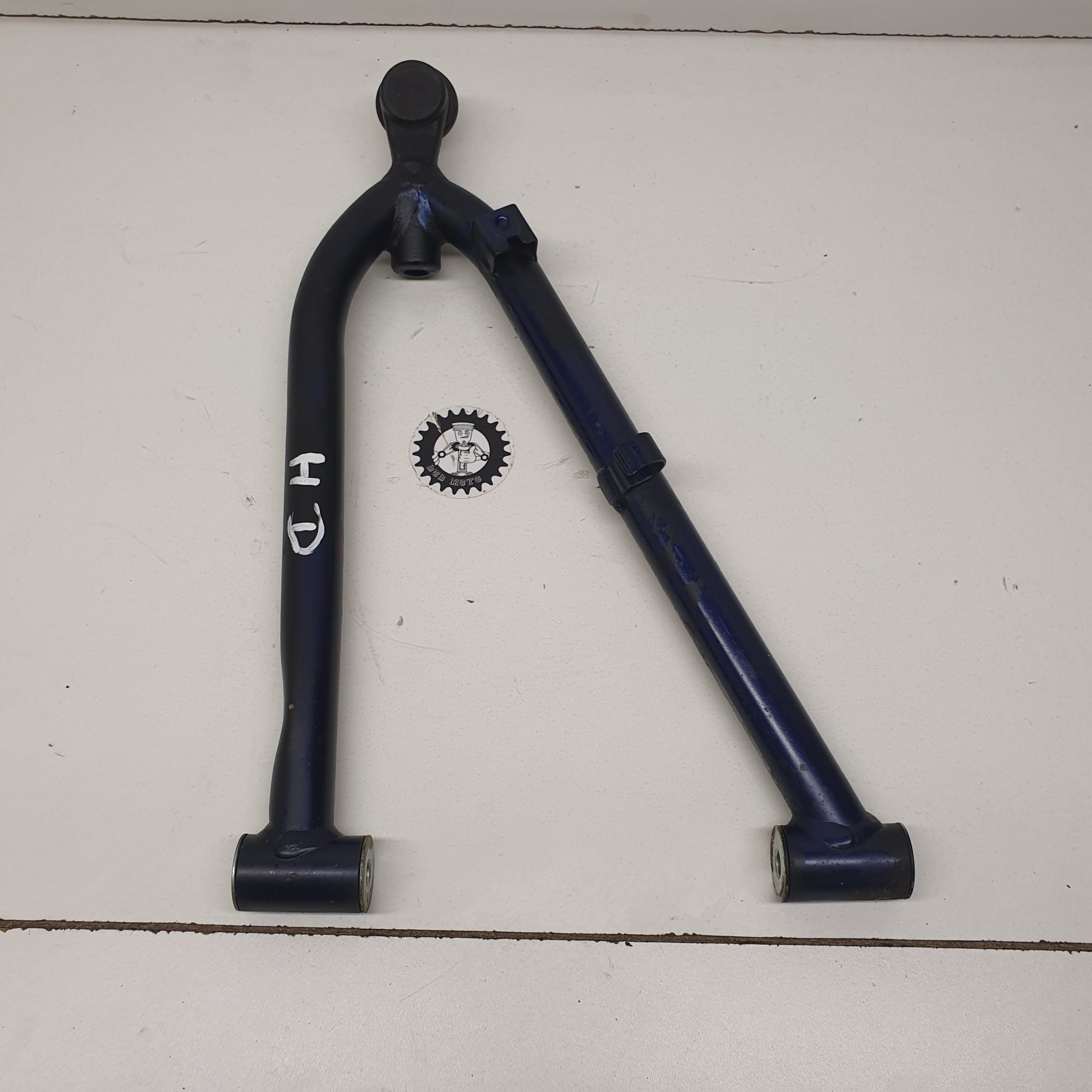 triangle supérieur droit suzuki 450 ltr