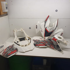 kit plastique suzuki 450 ltr-1