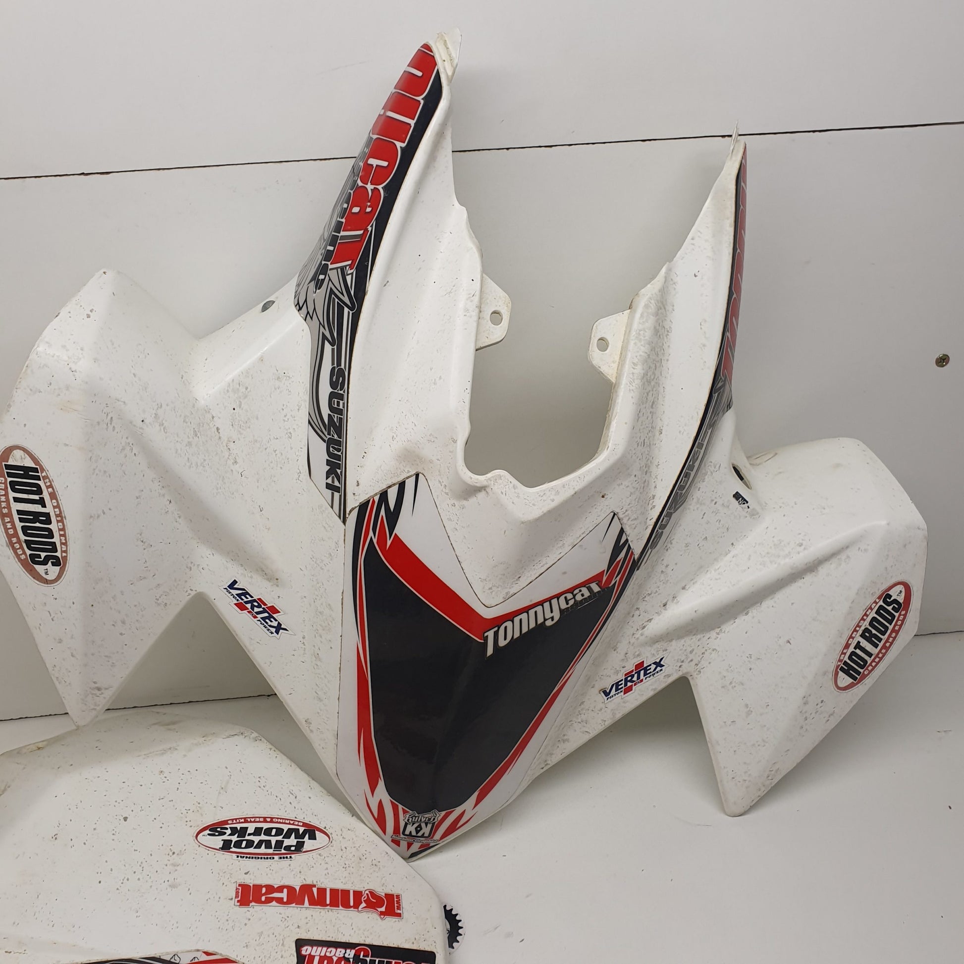 kit plastique suzuki 450 ltr-3