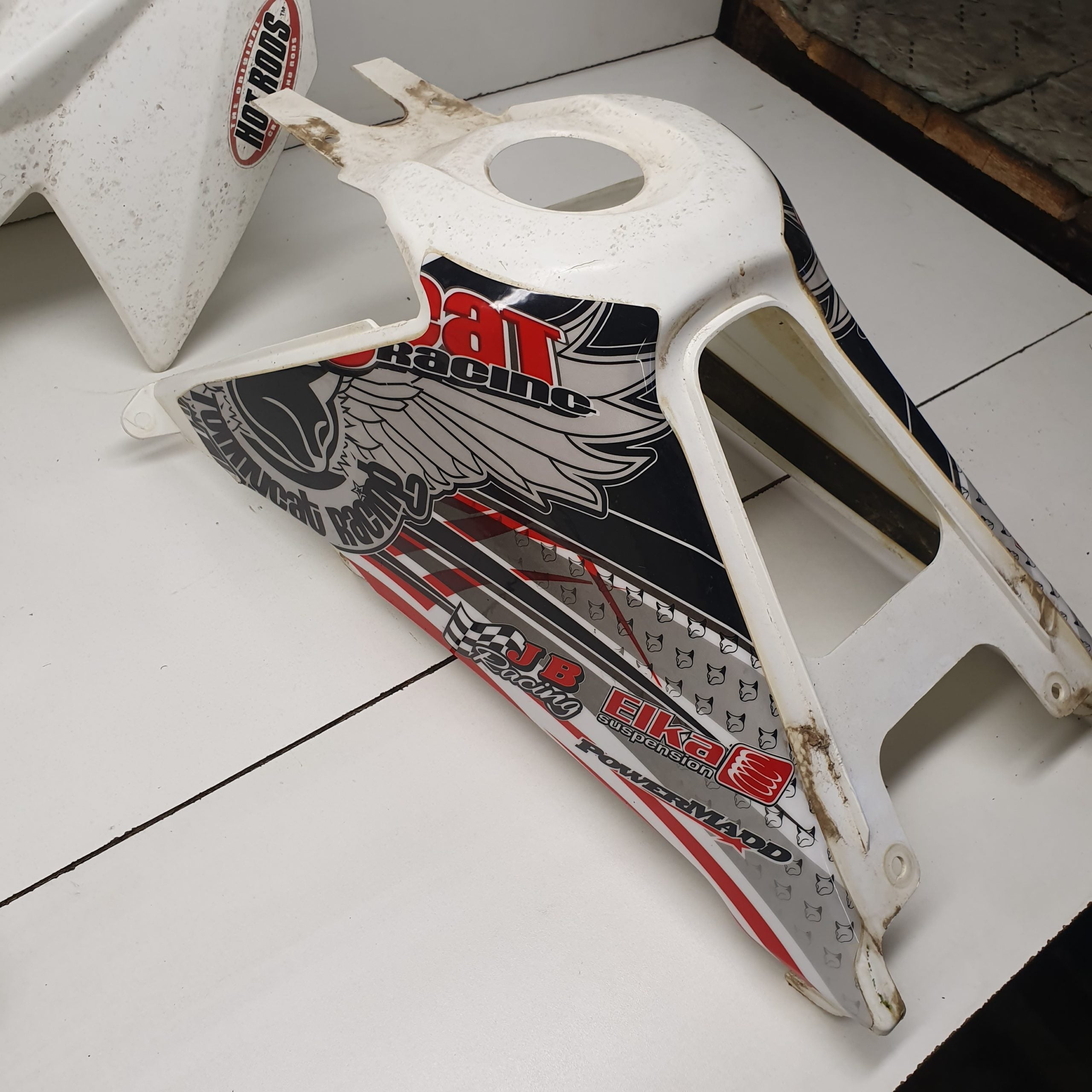 kit plastique suzuki 450 ltr-4