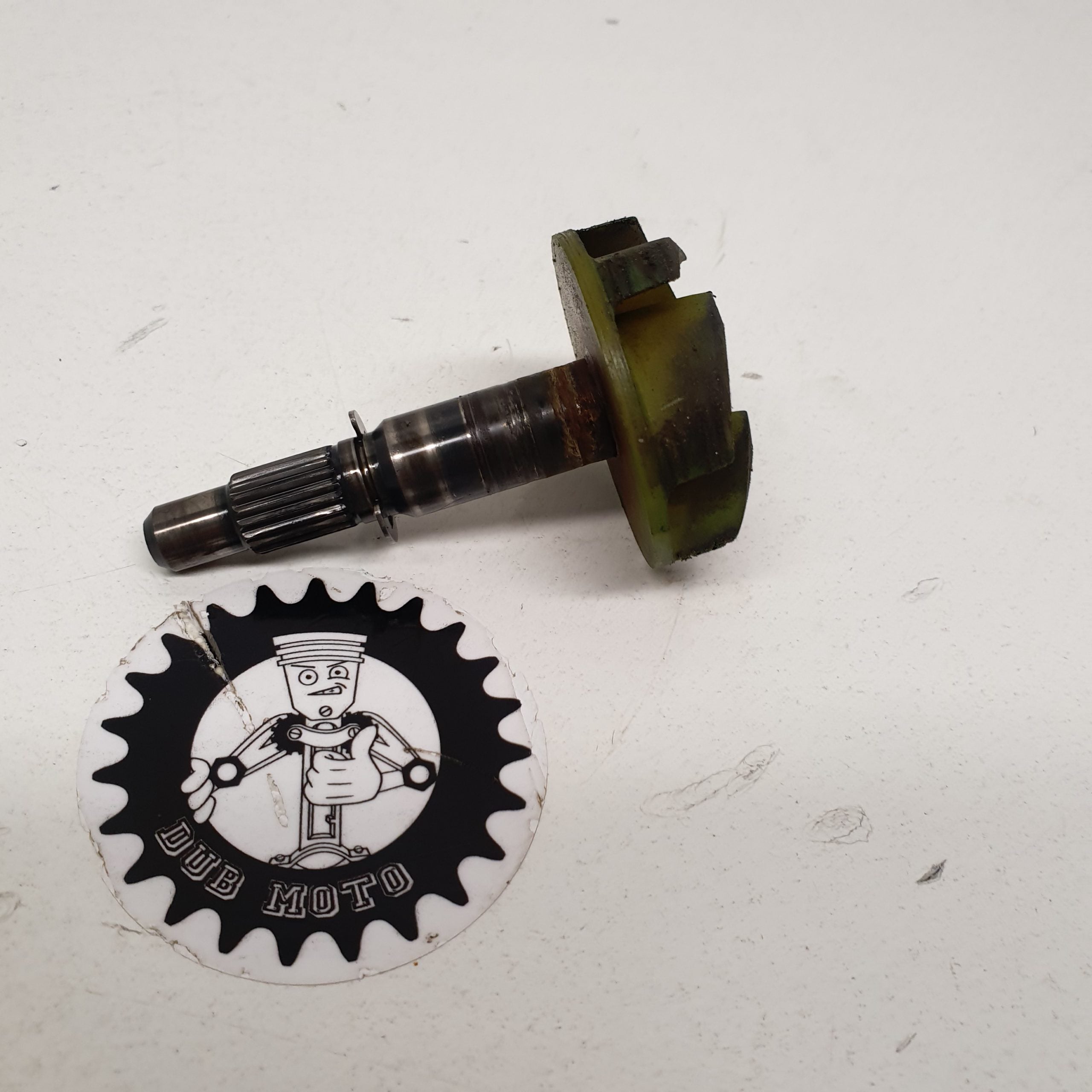 axe pompe a eau yamaha 125 yz 1981