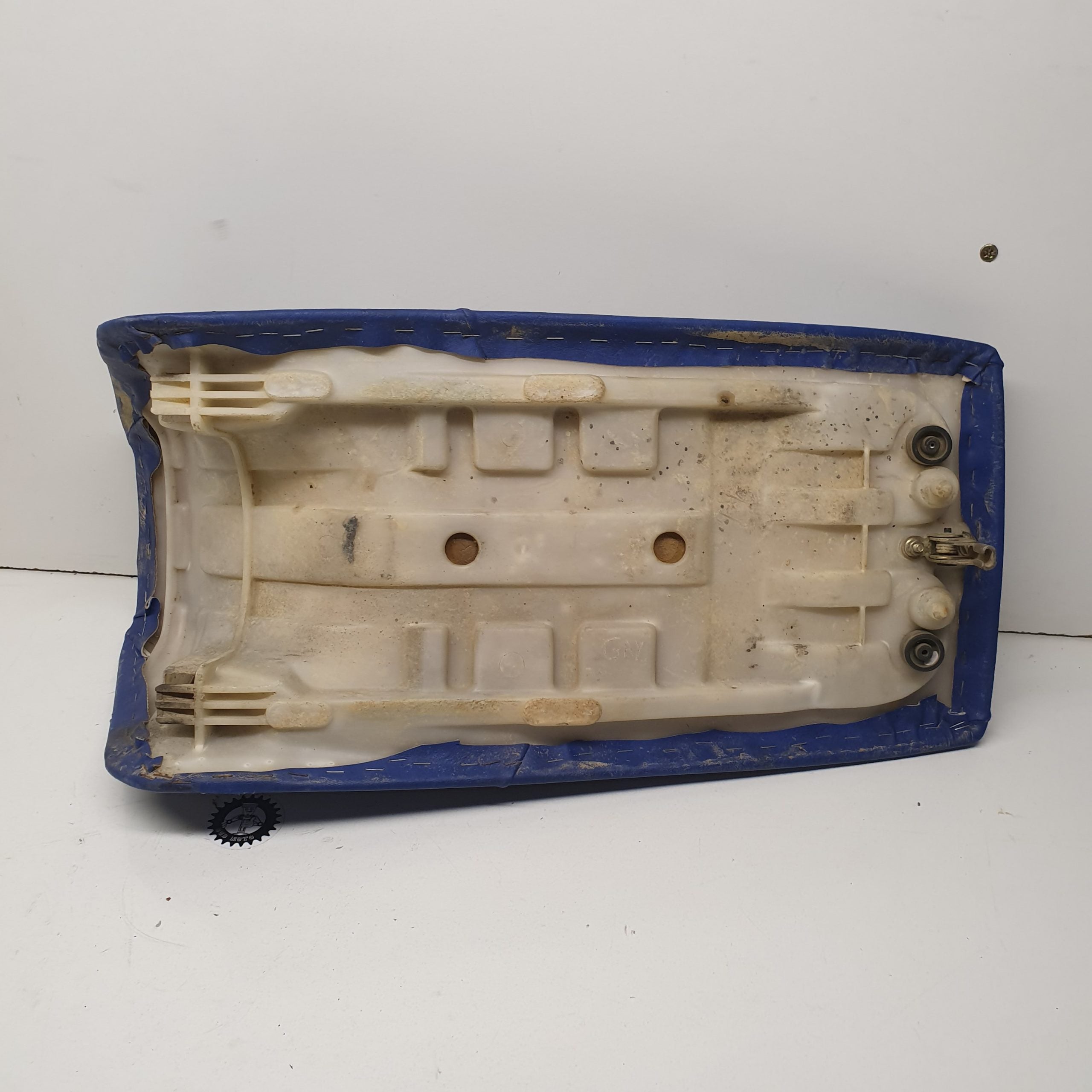 selle bleu yamaha 200 blaster-3