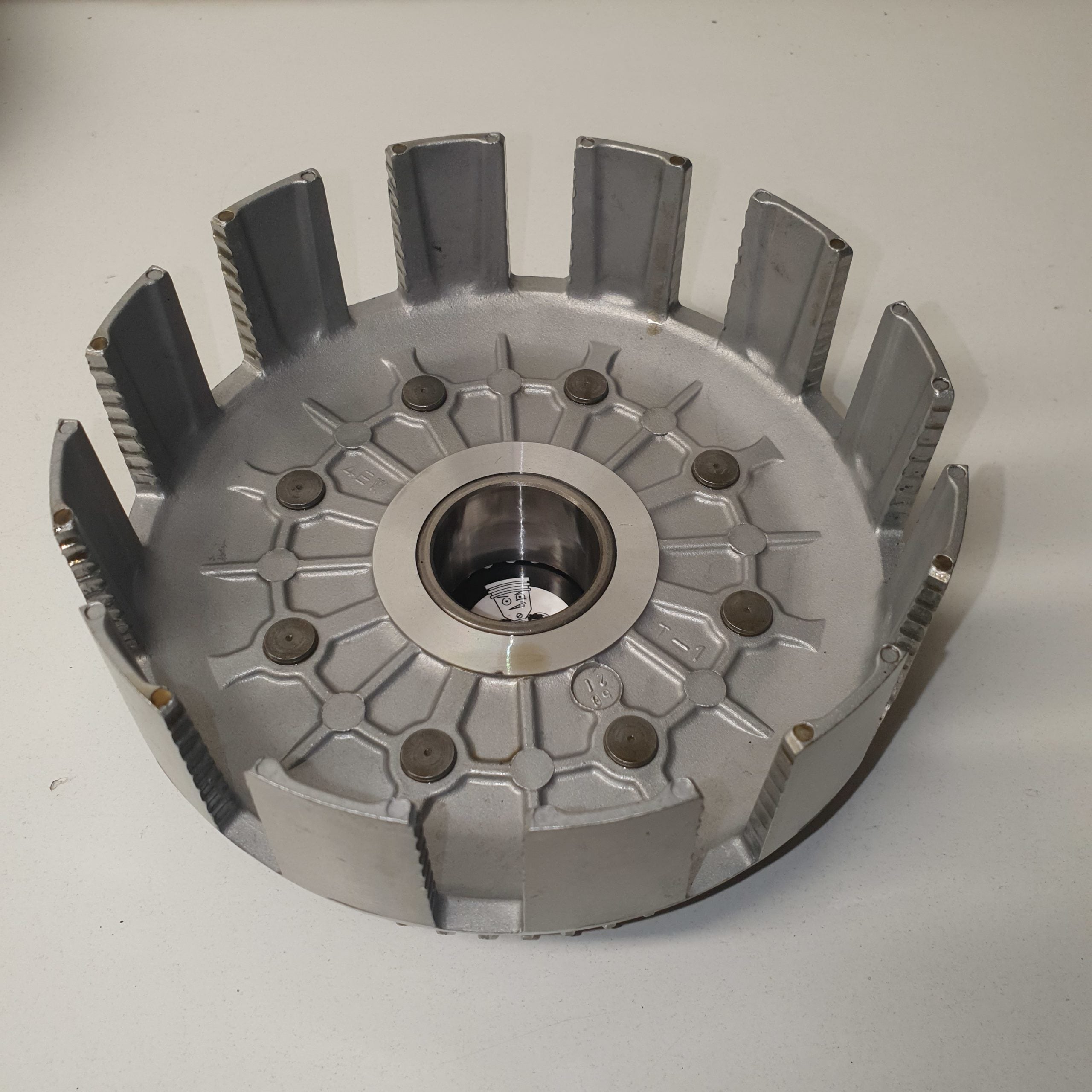 cloche embrayage yamaha 250 yz 1994