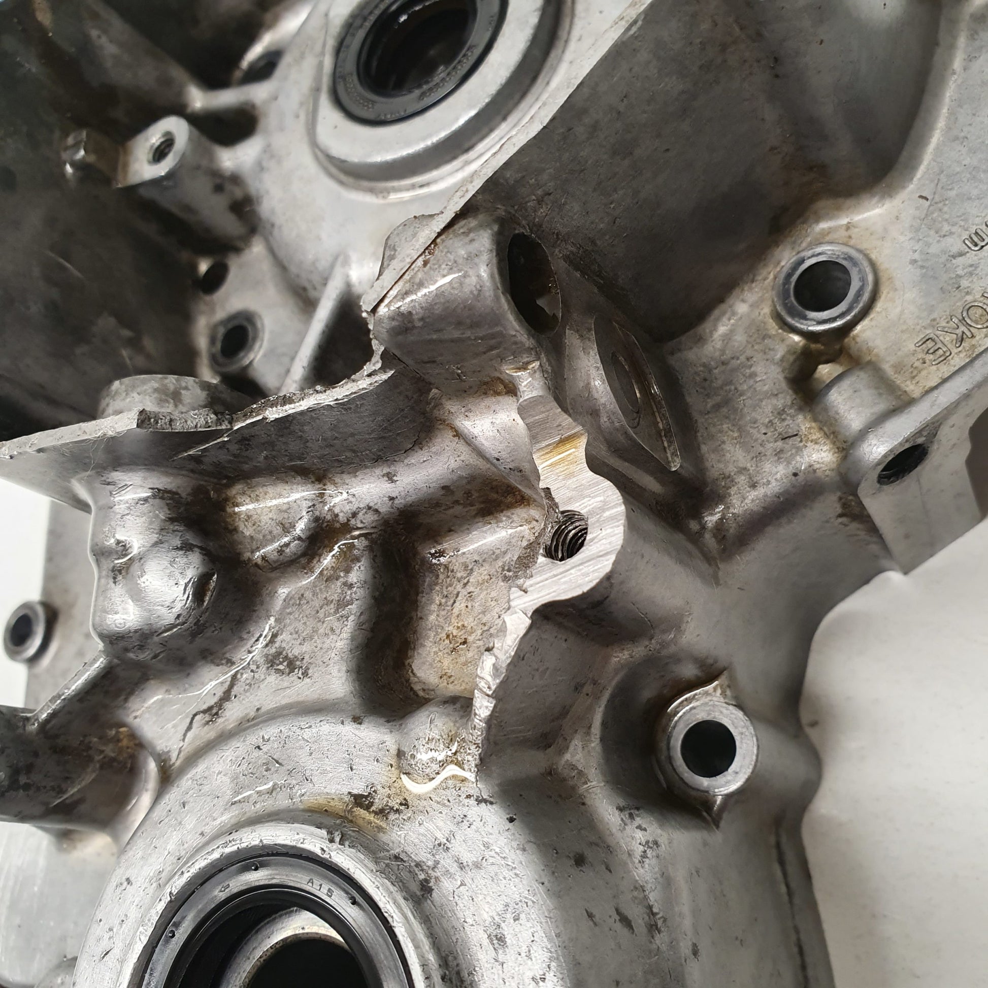 carter moteur gauche suzuki 125 rm 2000-3