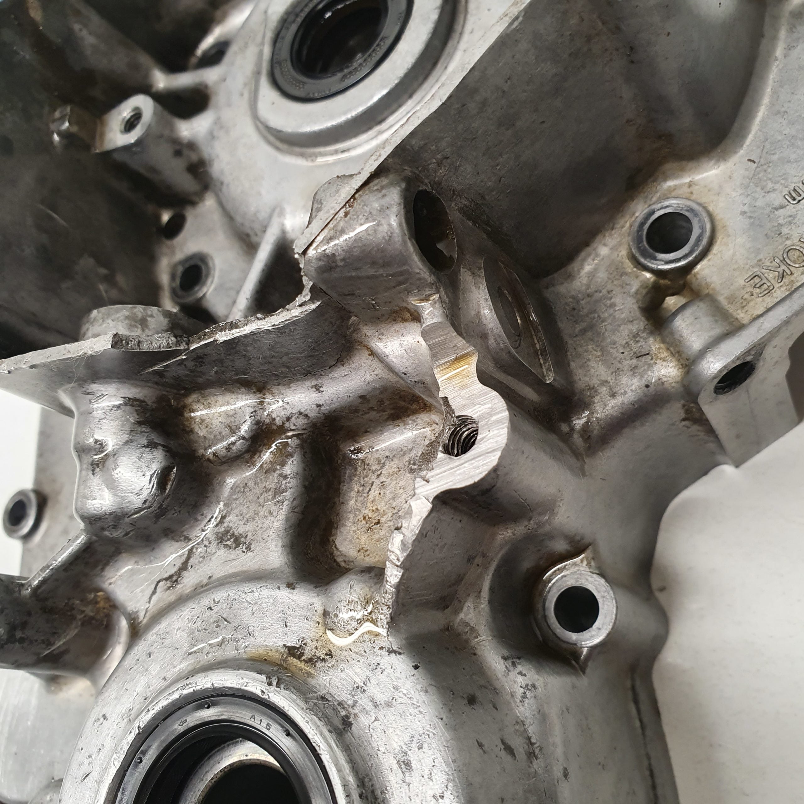 carter moteur gauche suzuki 125 rm 2000-3