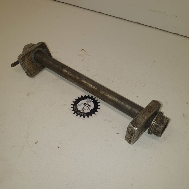 axe roue arrière ktm 125 gs 1991-1