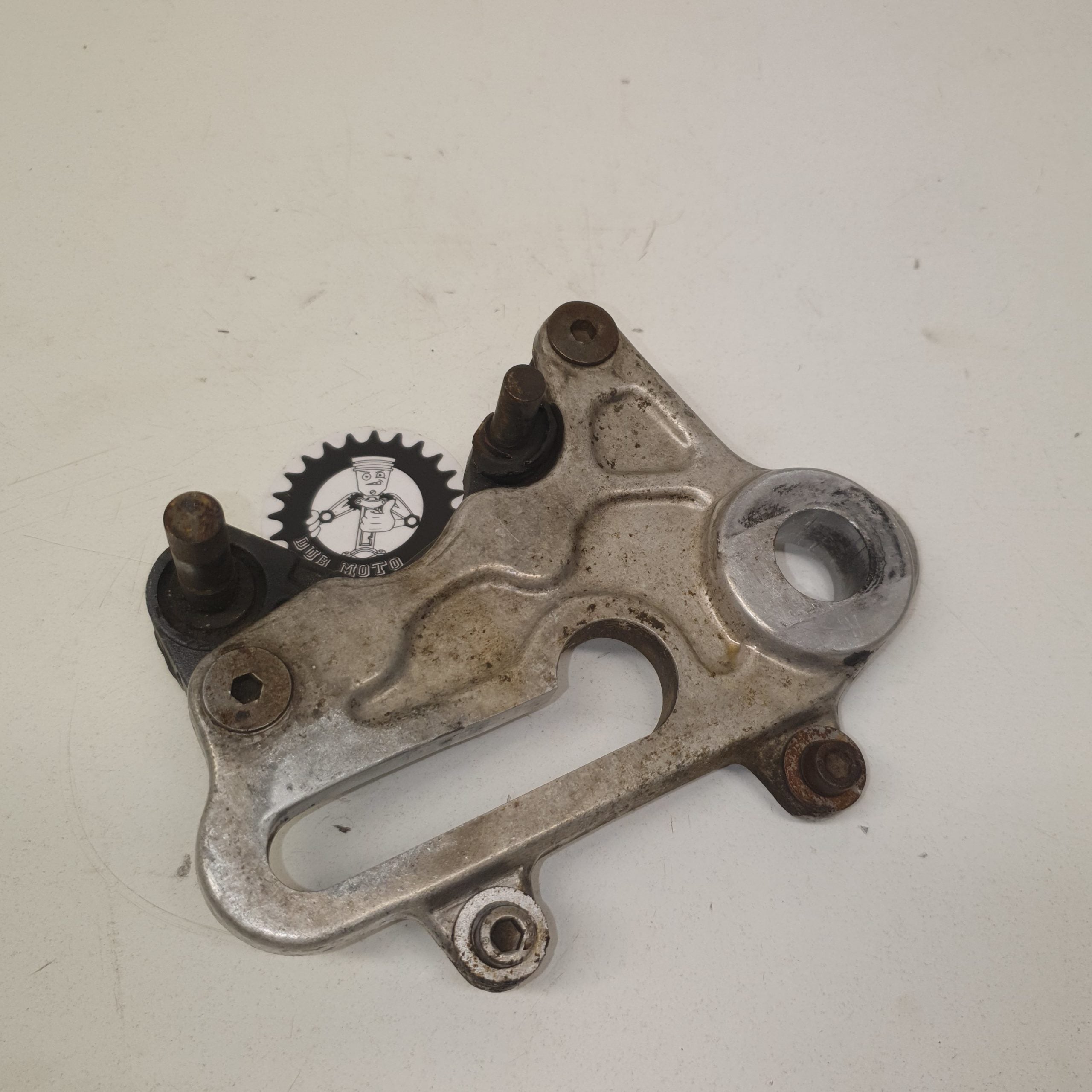 support étrier arrière ktm 125 gs 1991