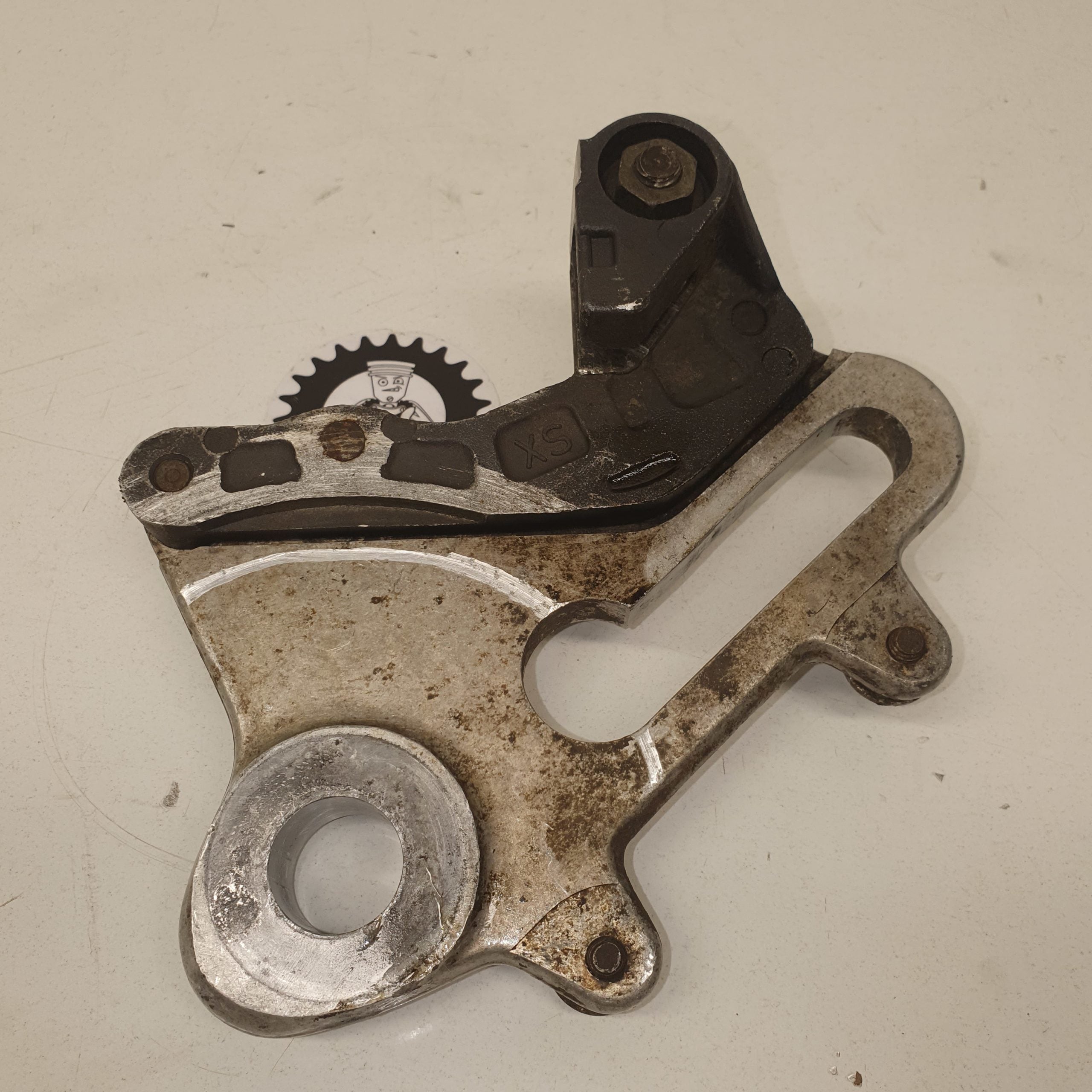 support étrier arrière ktm 125 gs 1991