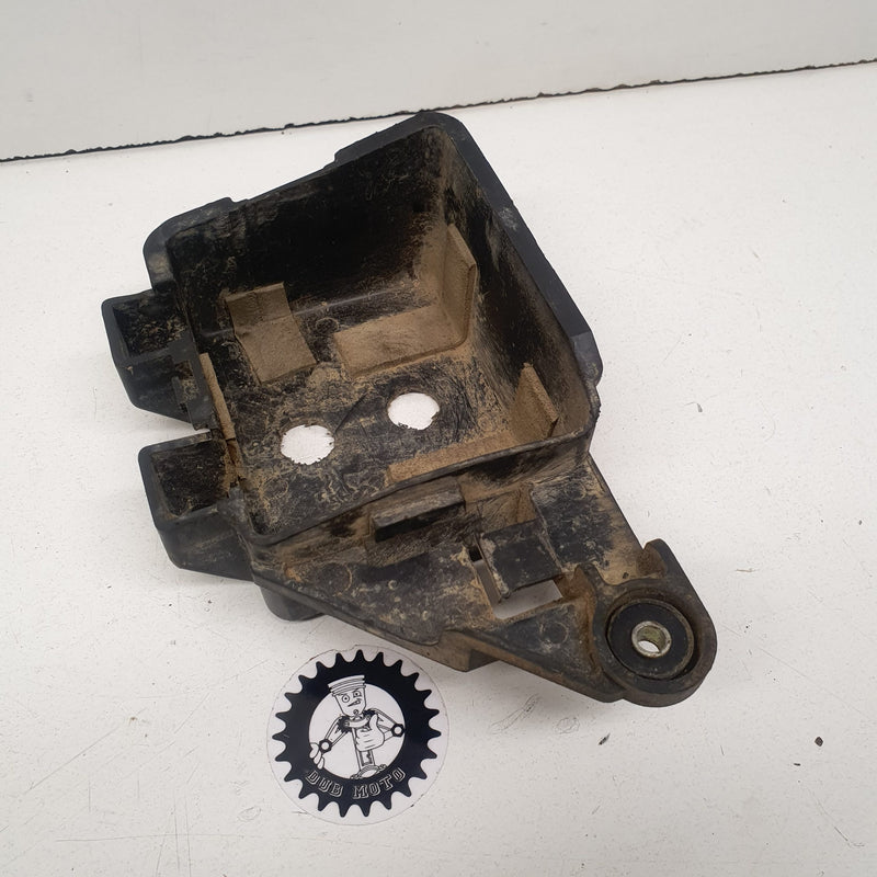 plastique batterie suzuki 125 tsr 1989-1