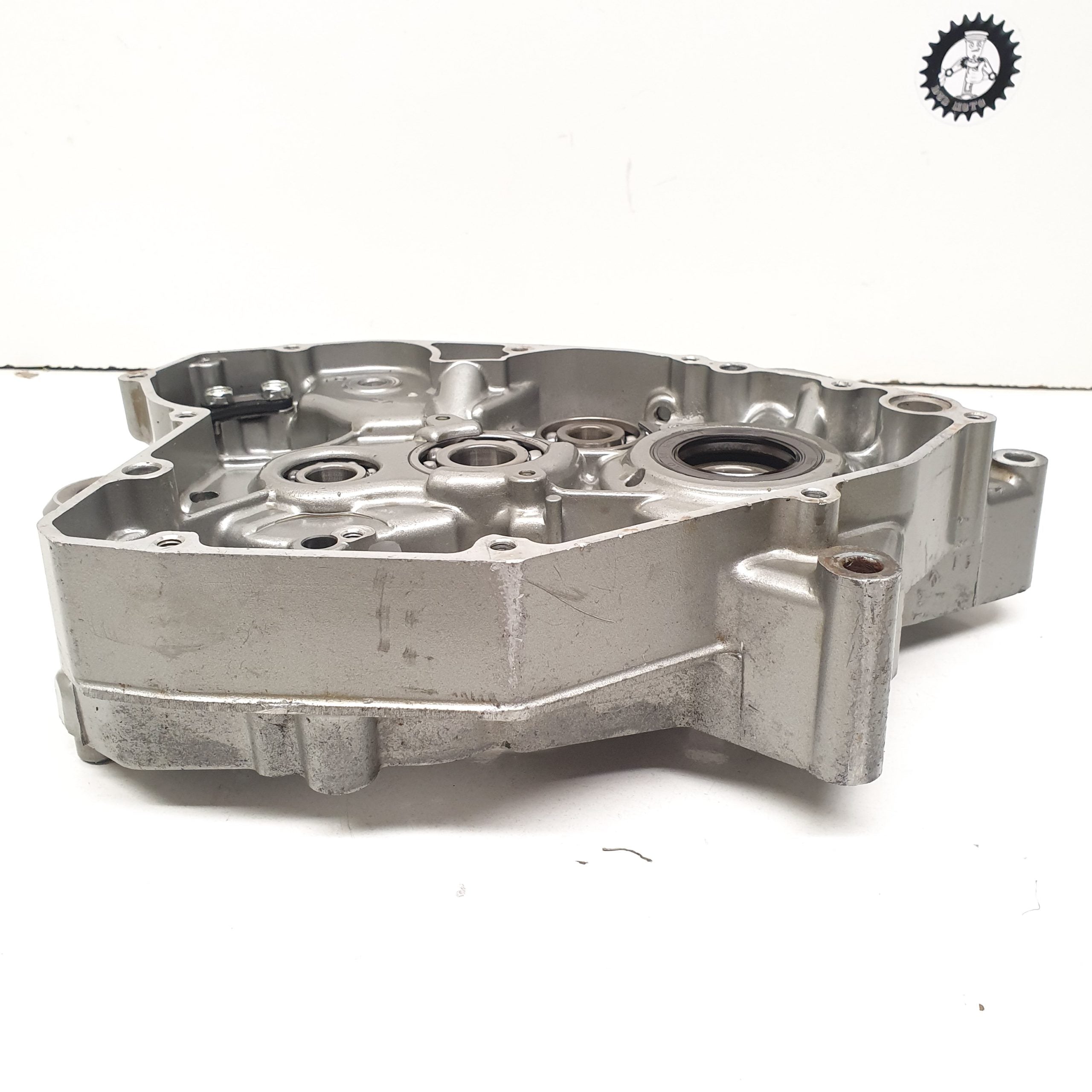 carter moteur droit suzuki 125 tsr 1989-4