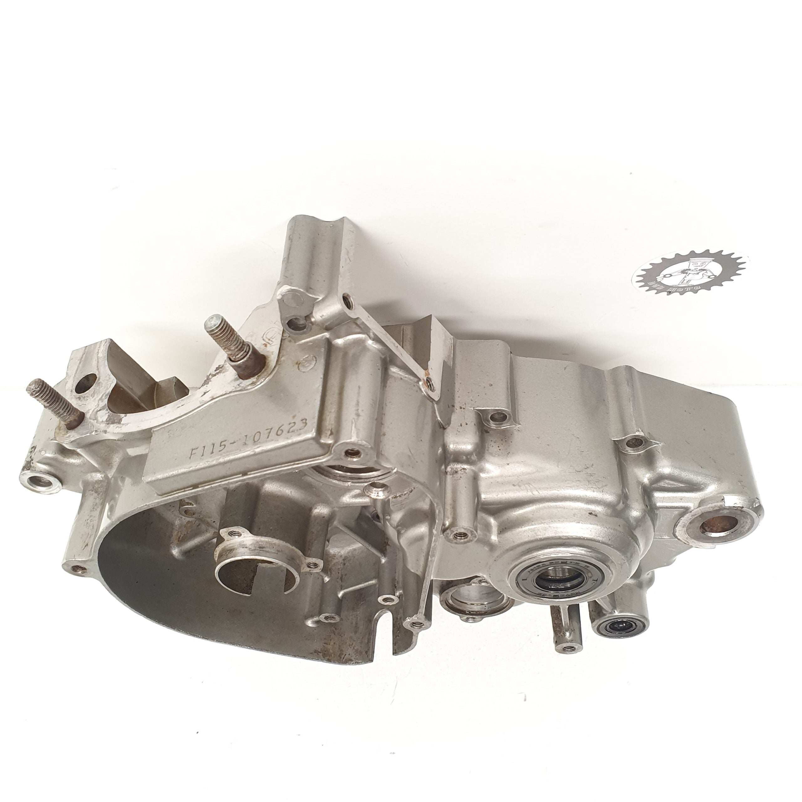 carter moteur gauche suzuki 125 tsr 1989
