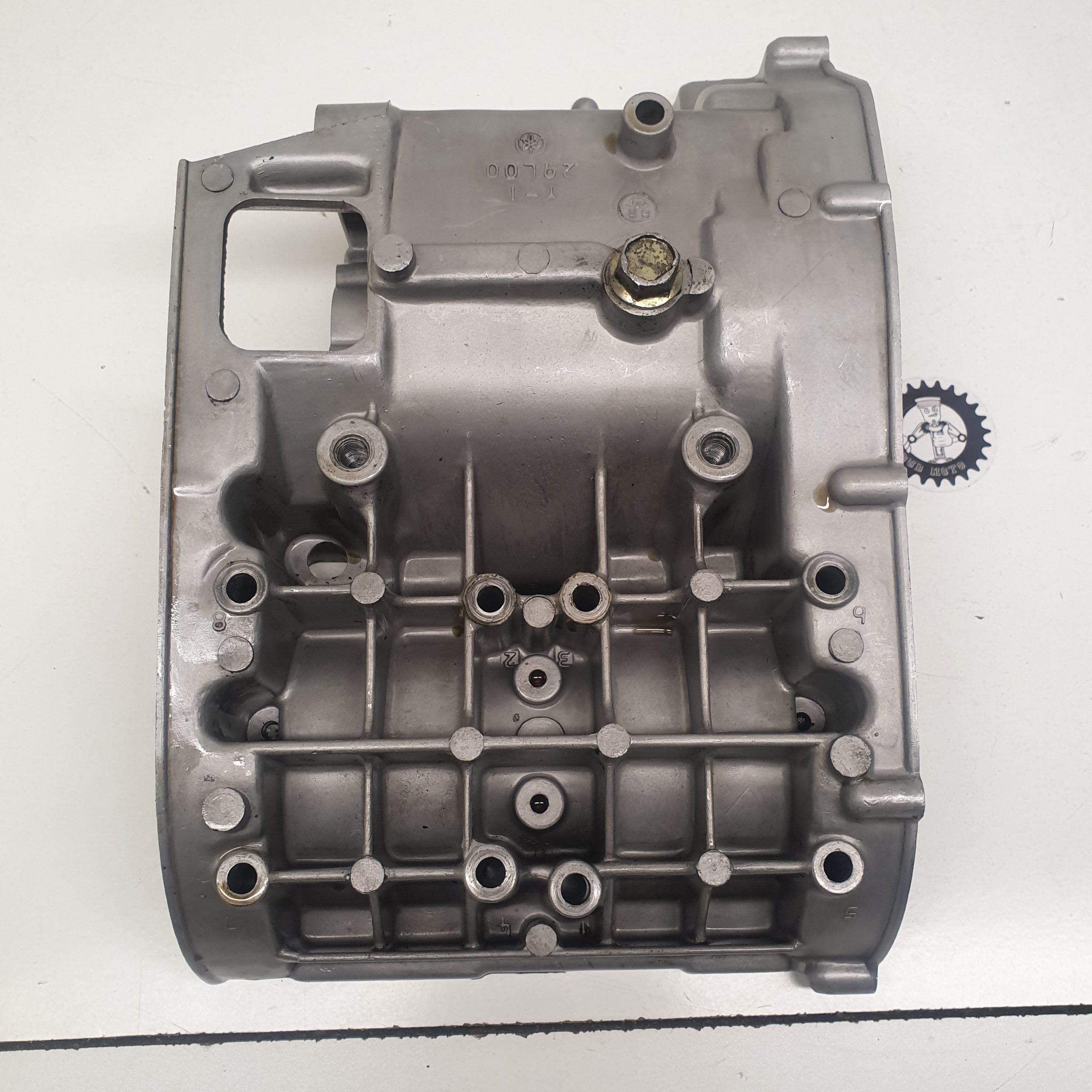 carter moteur inférieur yamaha rd350lc 31k-7