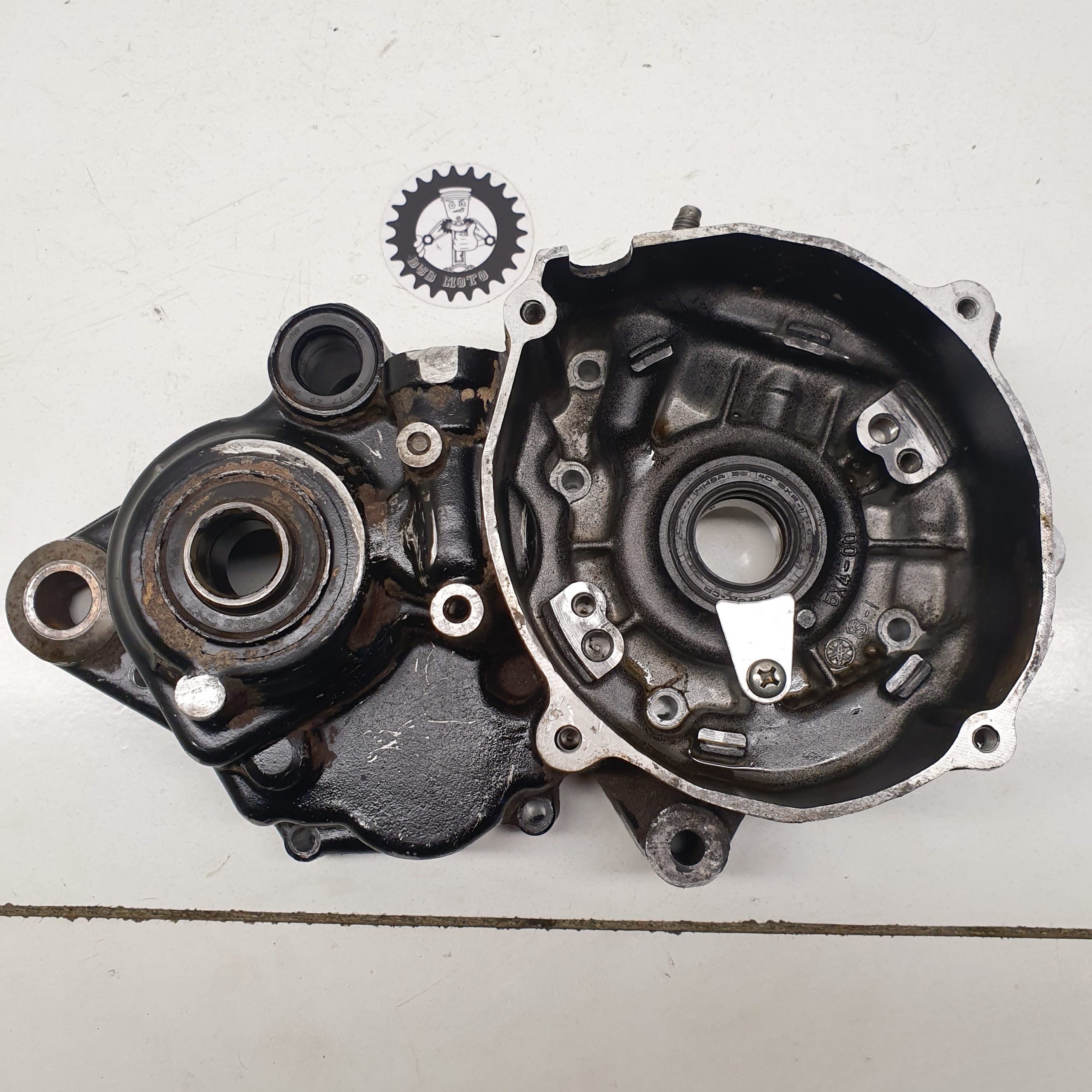 carter moteur gauche yamaha 125 yz 43M 1984