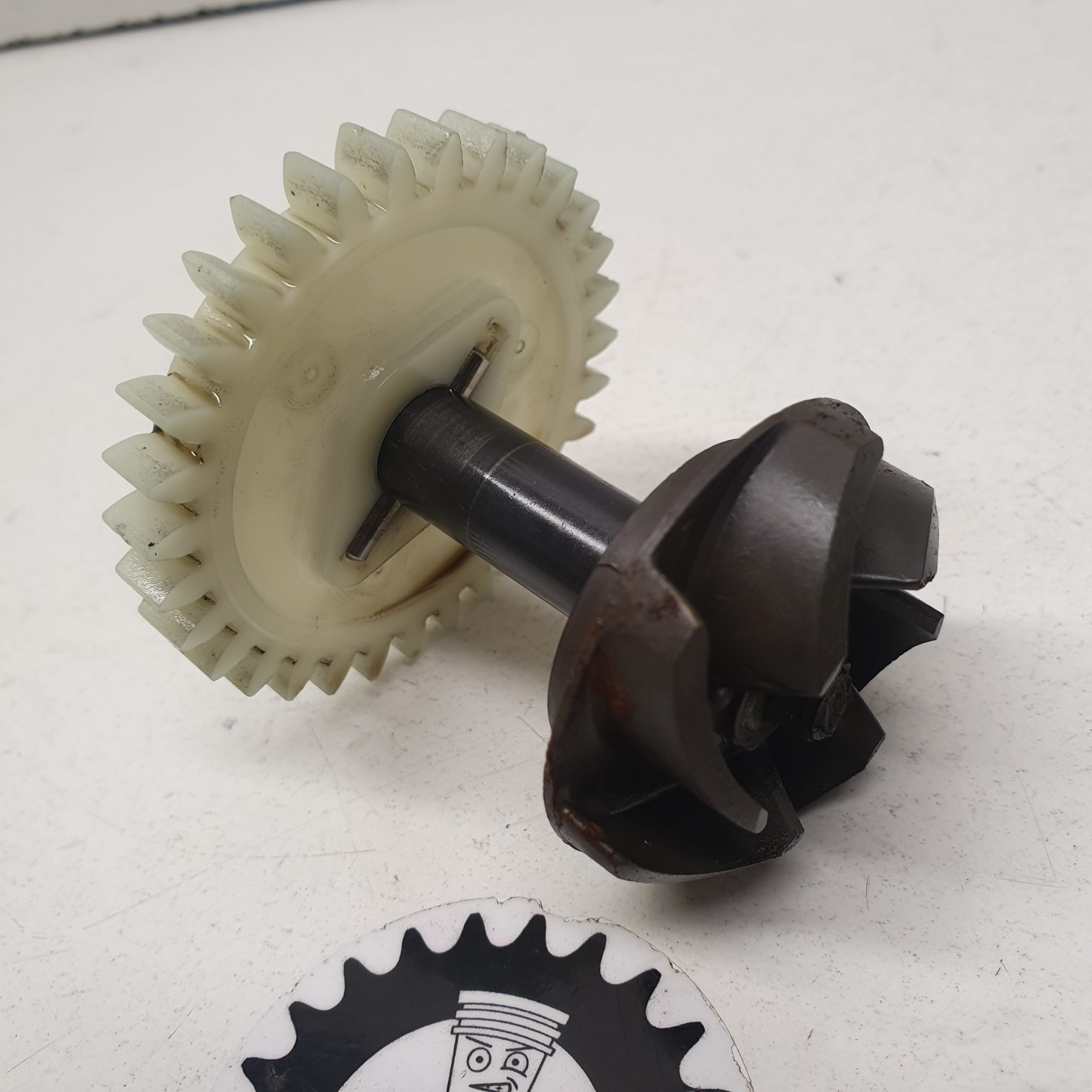 axe de pompe a eau kawasaki 125 kmx 1988