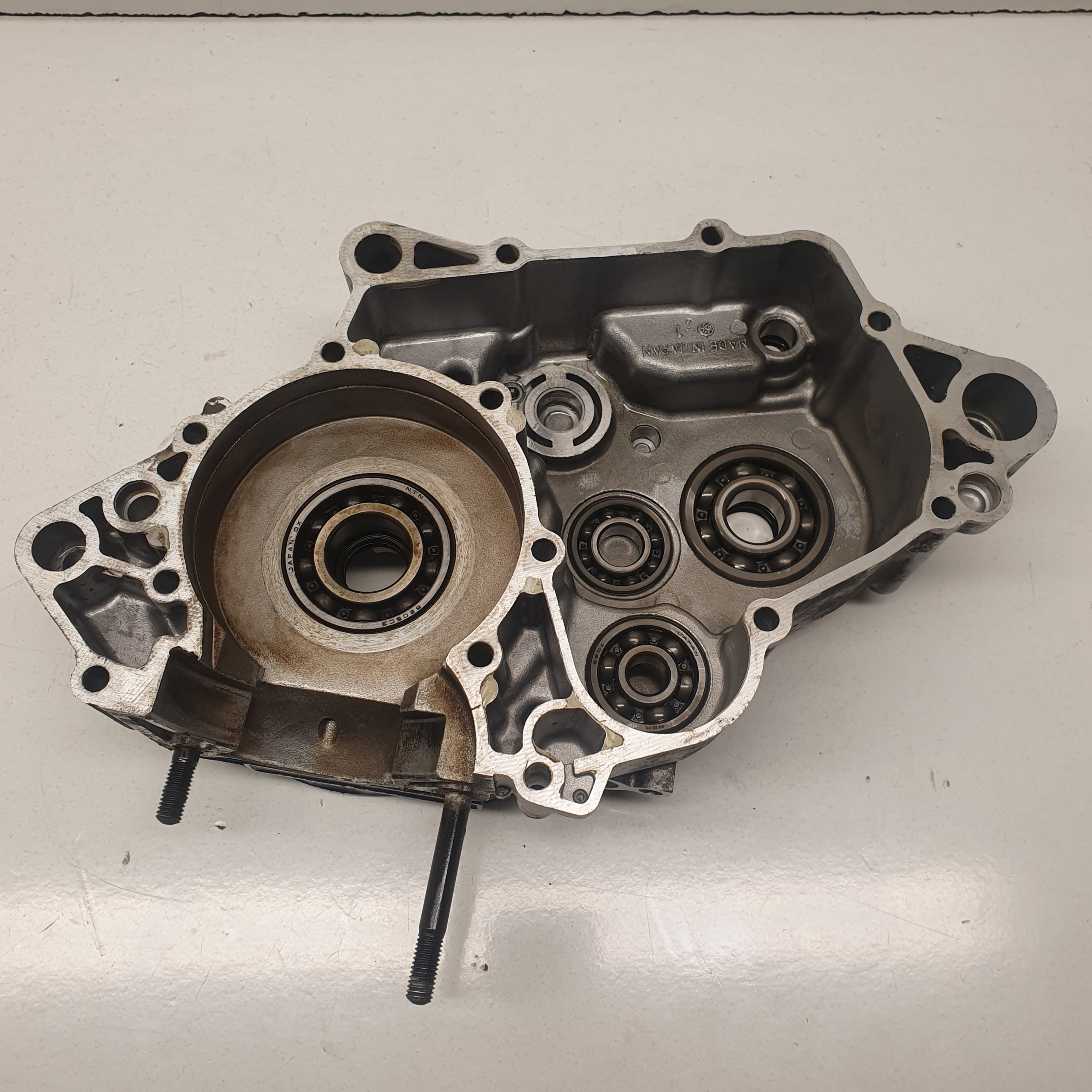 carter moteur gauche kawasaki 125 kmx 1988-4
