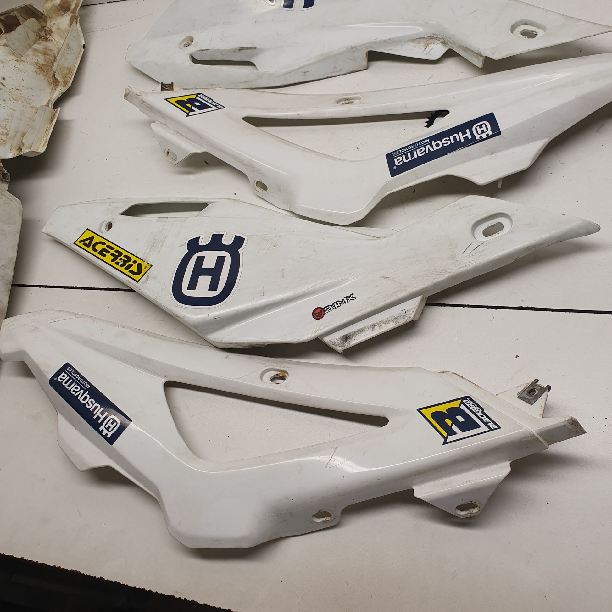 plastique husqvarna 250 te 2011-3