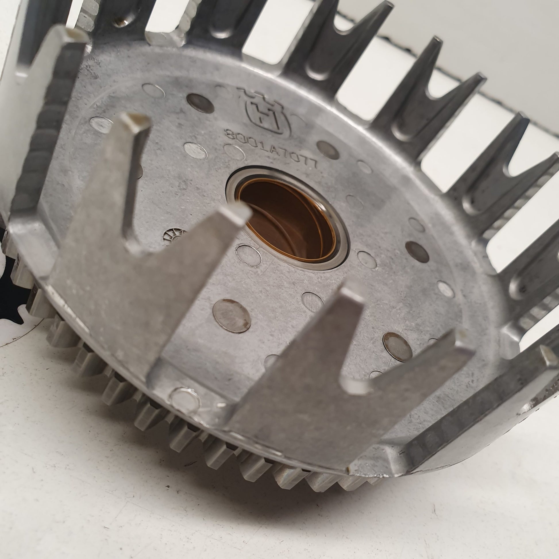 cloche embrayage husqvarna 250 te 2011 8001A7077-2