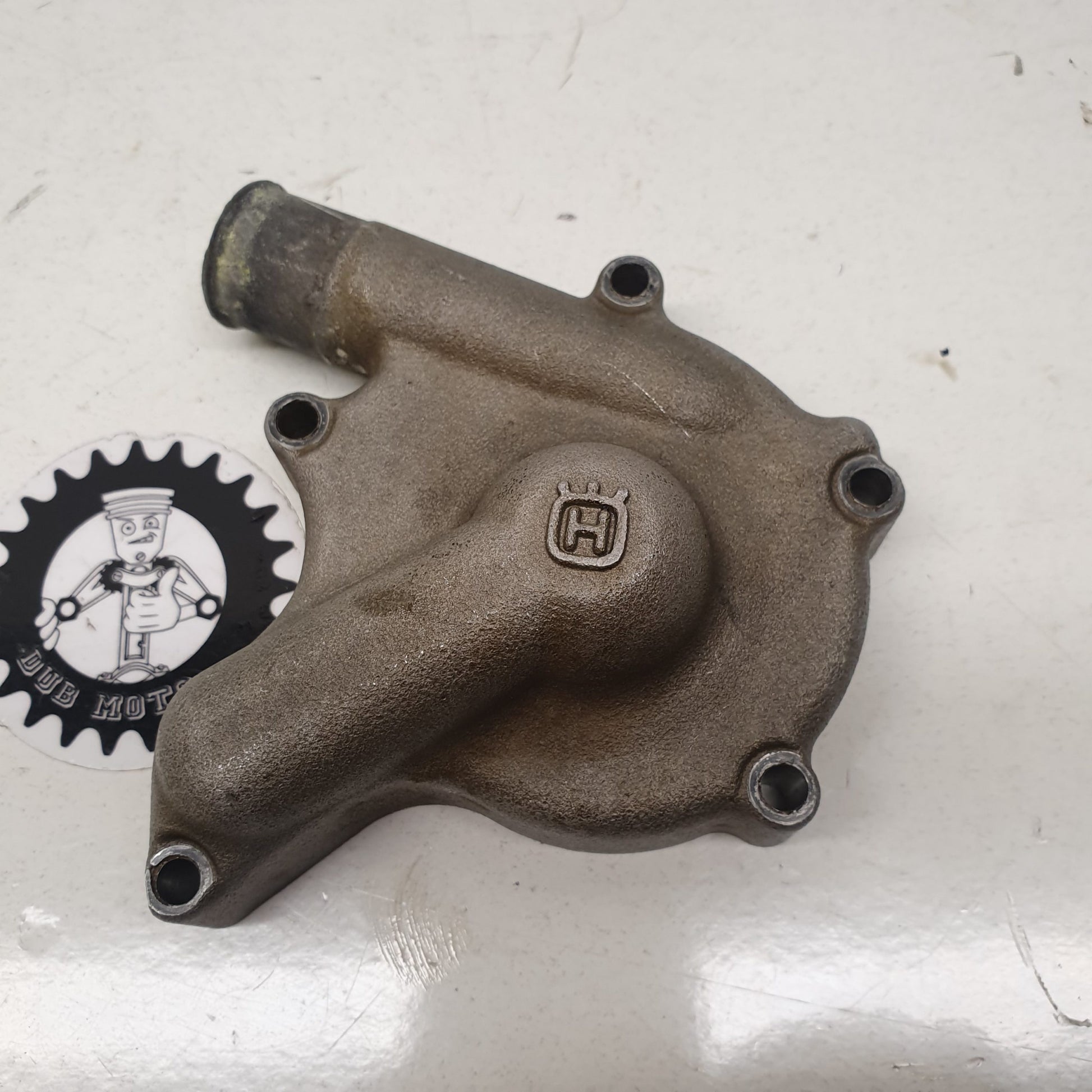 couvercle pompe a eau husqvarna 250 te 2011-1