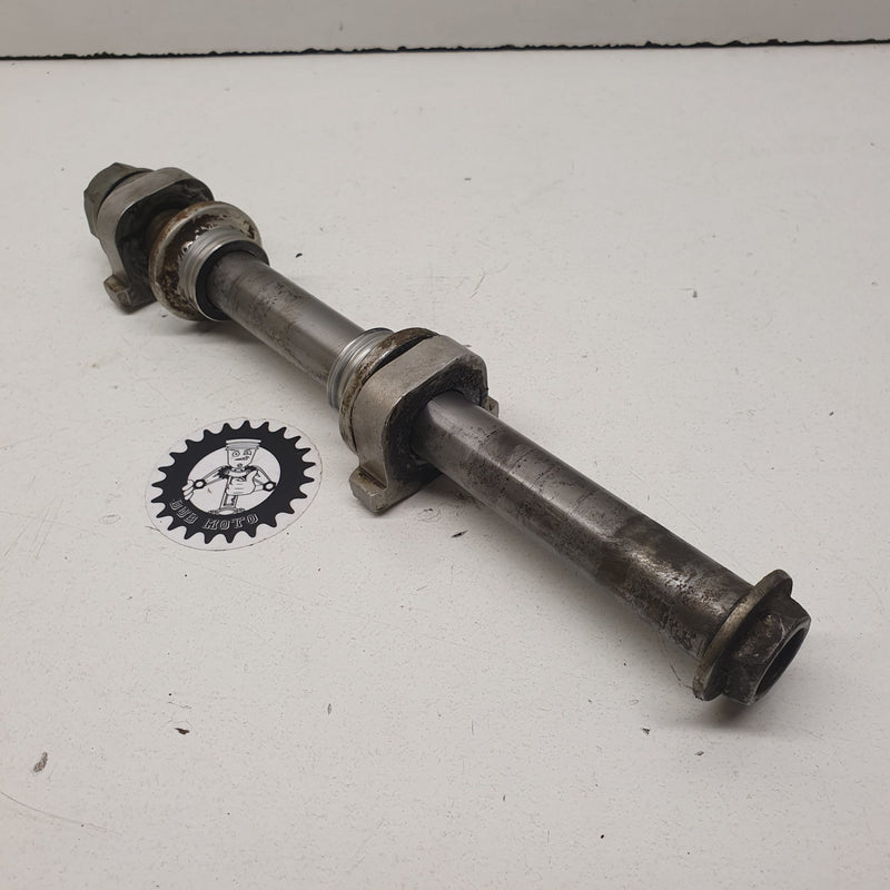 axe roue arrière honda 125 cr 1992-1