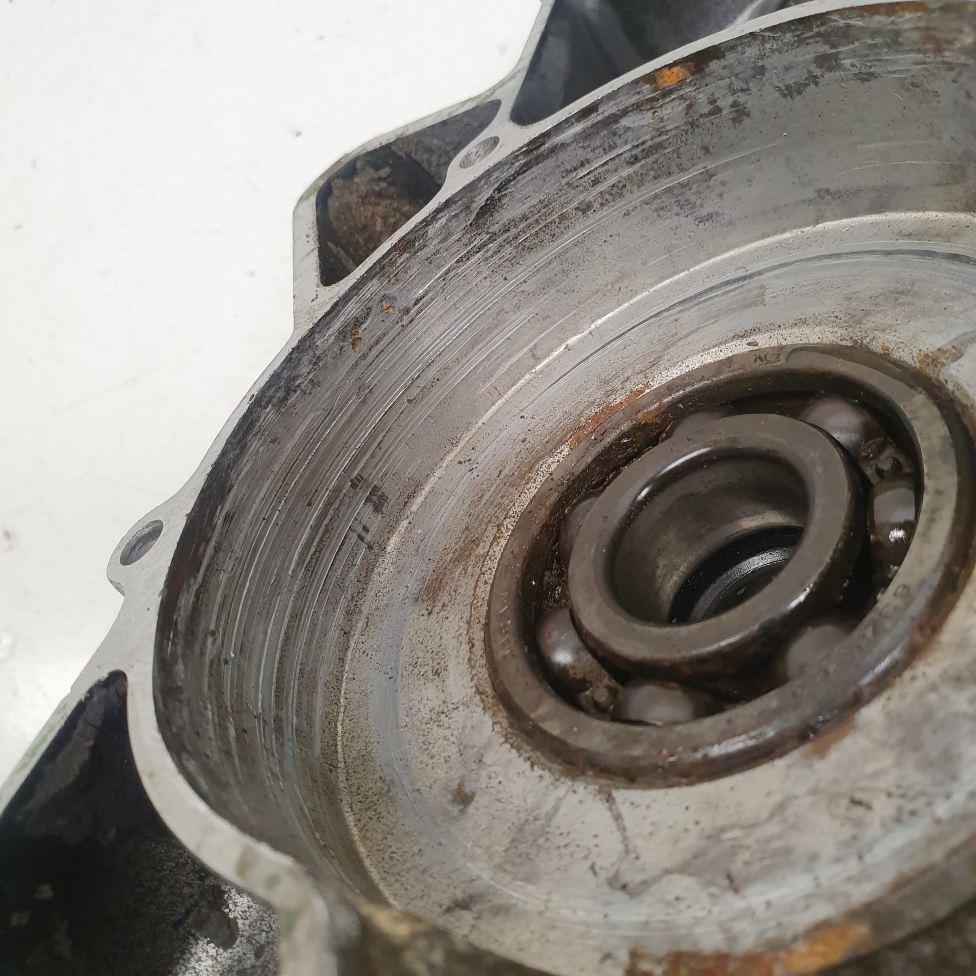 carter moteur gauche honda 125 cr 1992-5