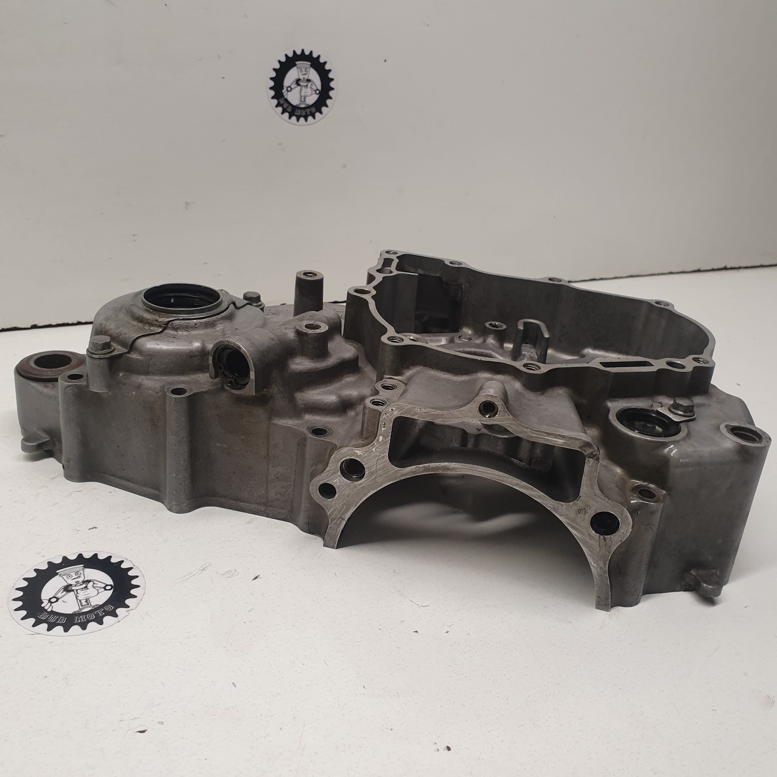 carter moteur gauche yamaha 450 yzf 2011