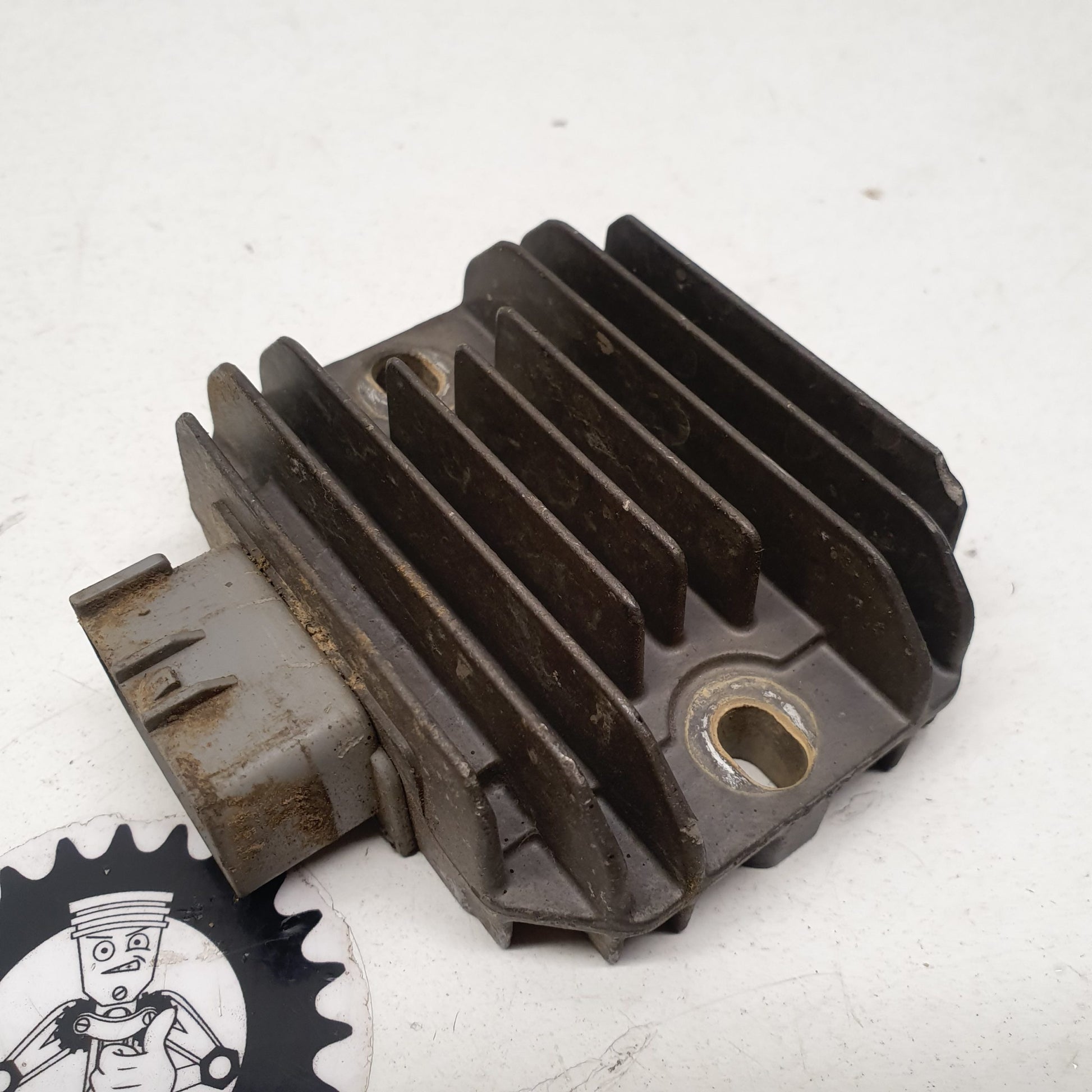 régulateur suzuki 450 ltr-1