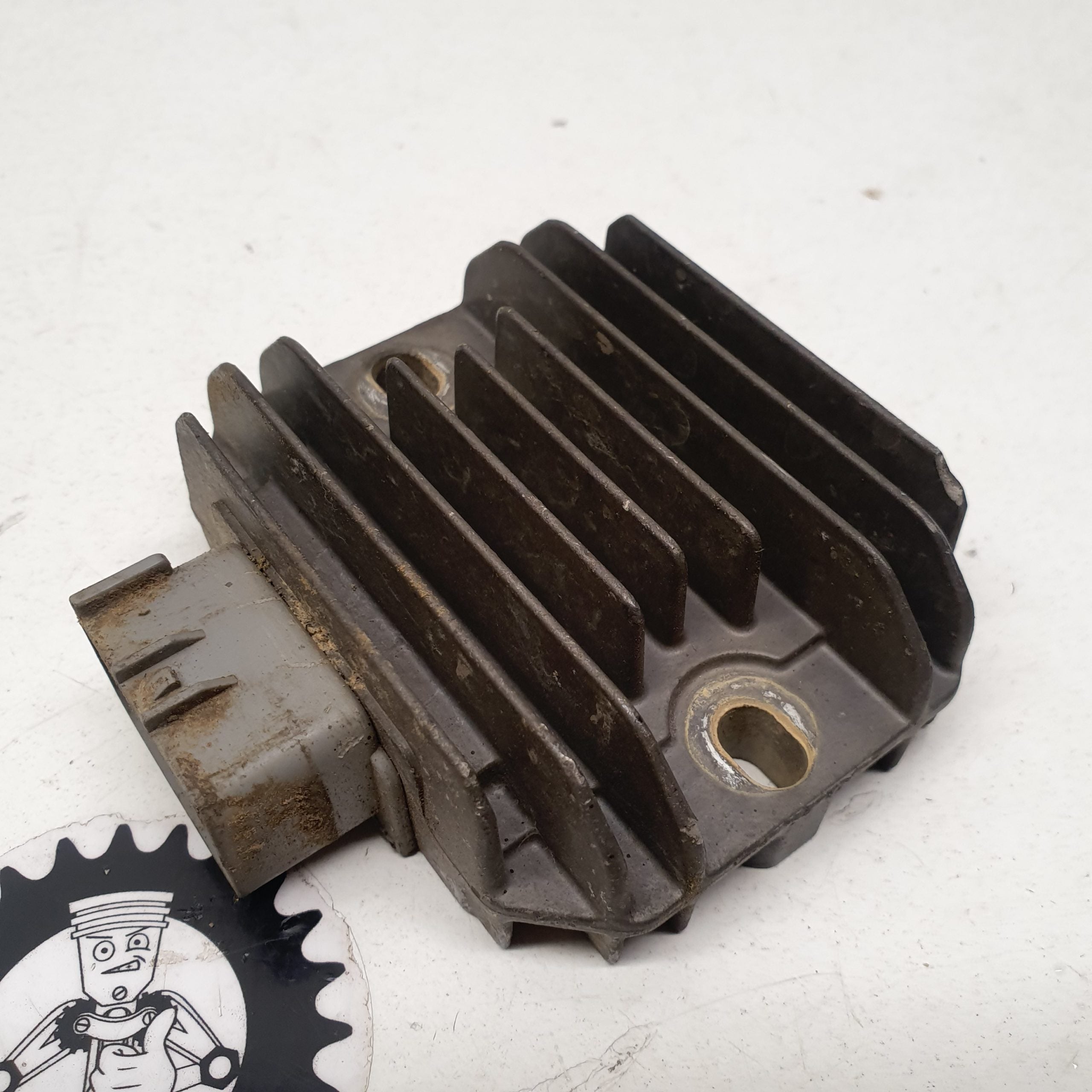 régulateur suzuki 450 ltr