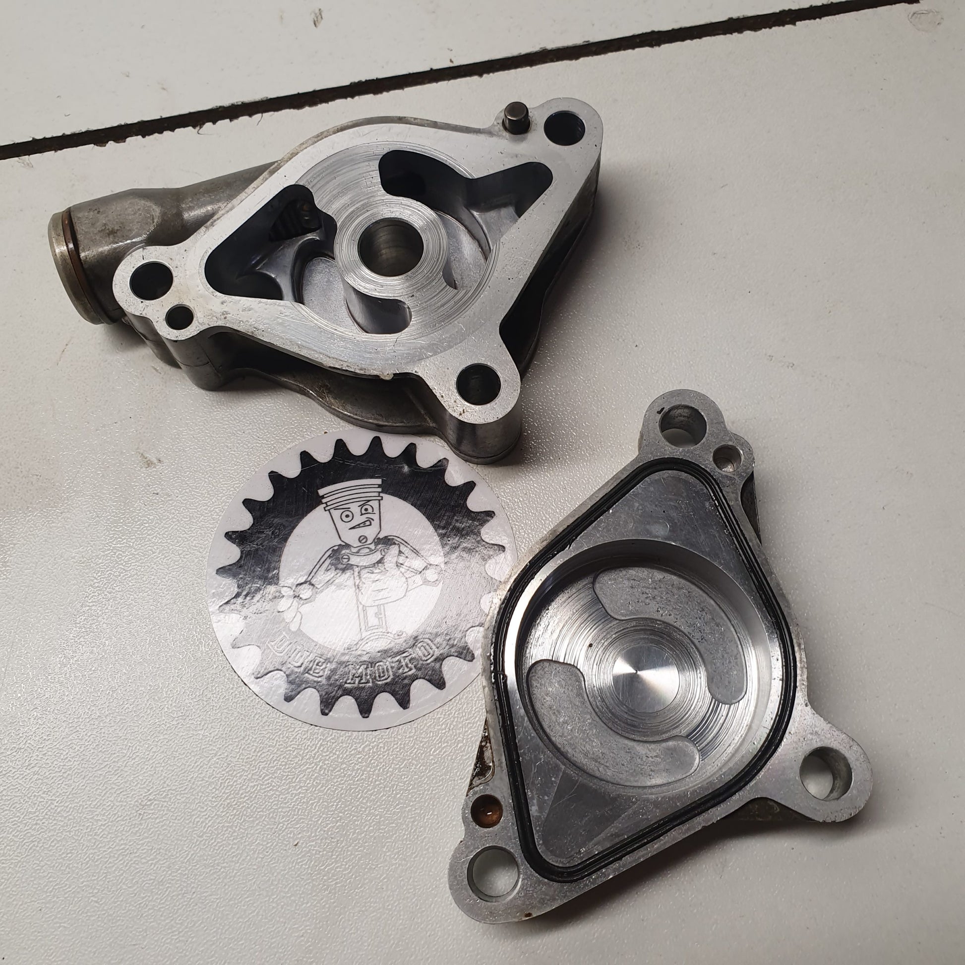 couvercle pompe a huile ktm 450 sxf 2012-2