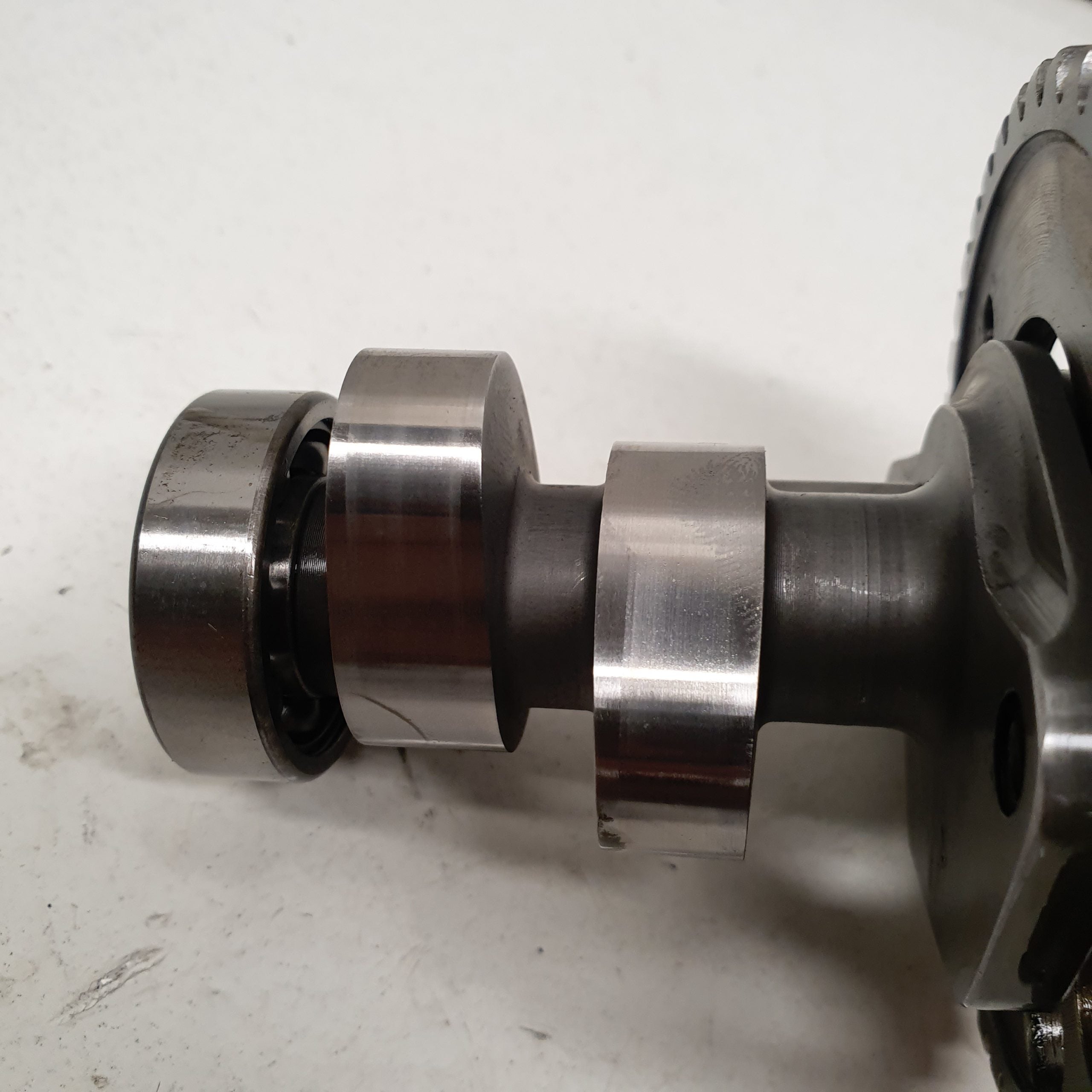 arbre a came husqvarna 610