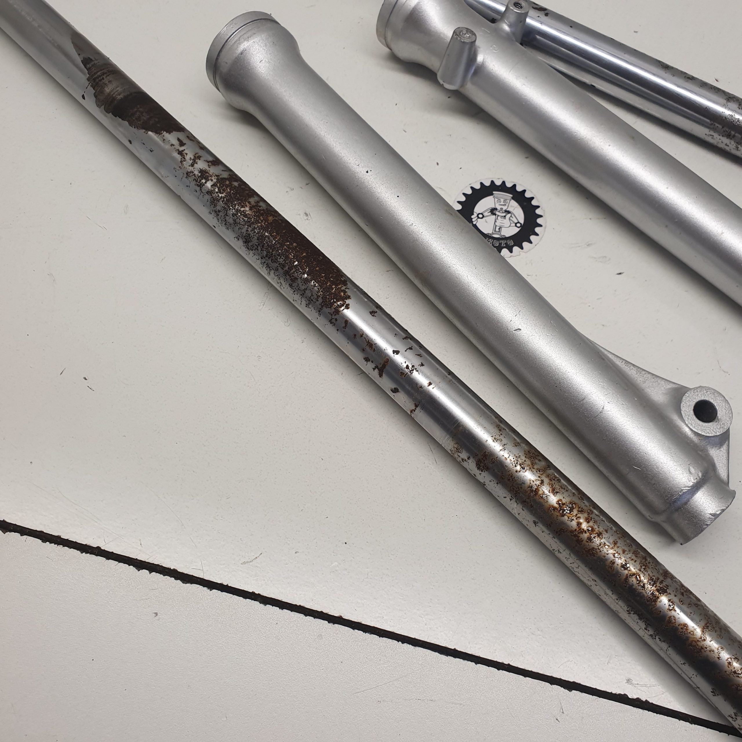 fourche en l'état kawasaki 80 ae 1982