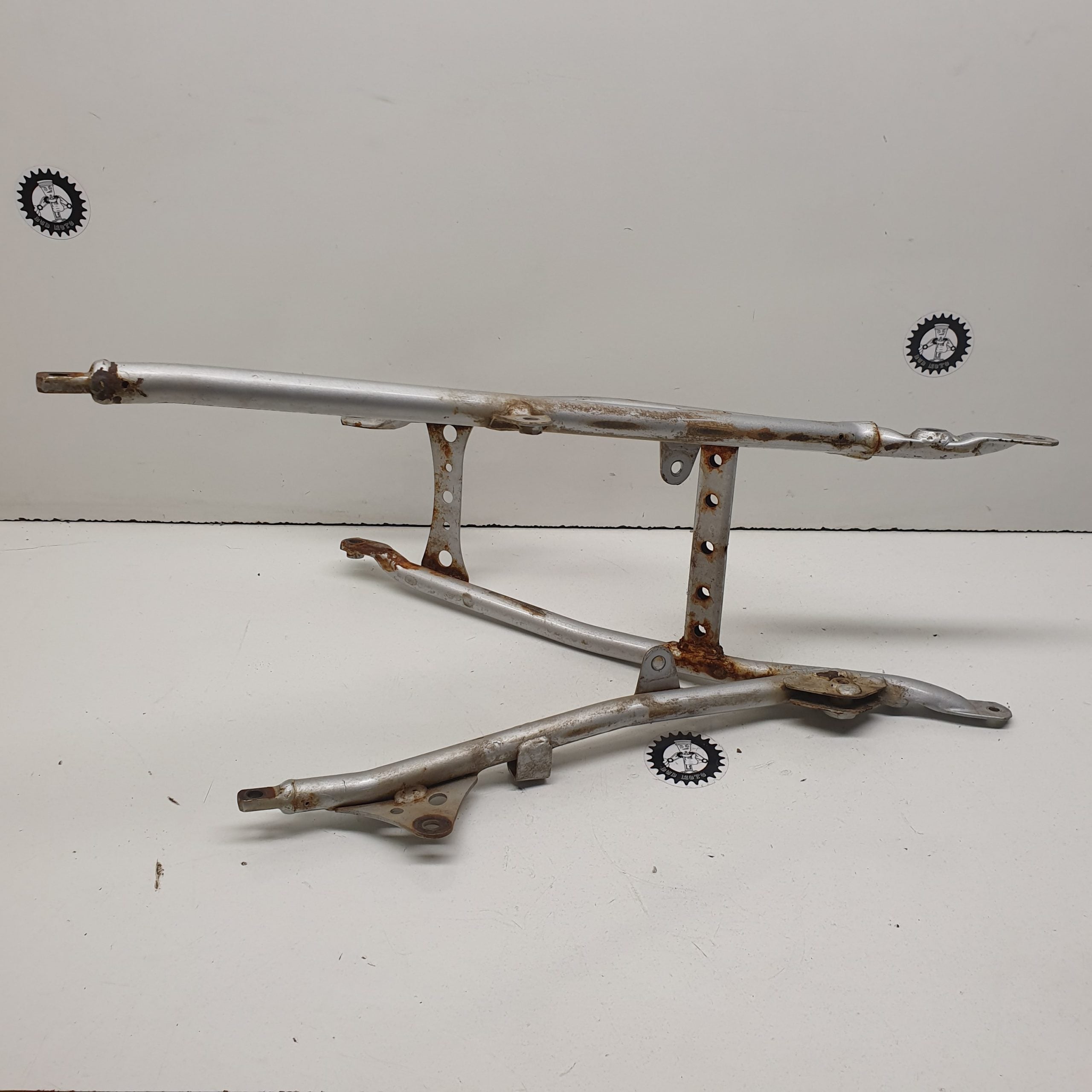 boucle arrière honda 150 crf 2009-3