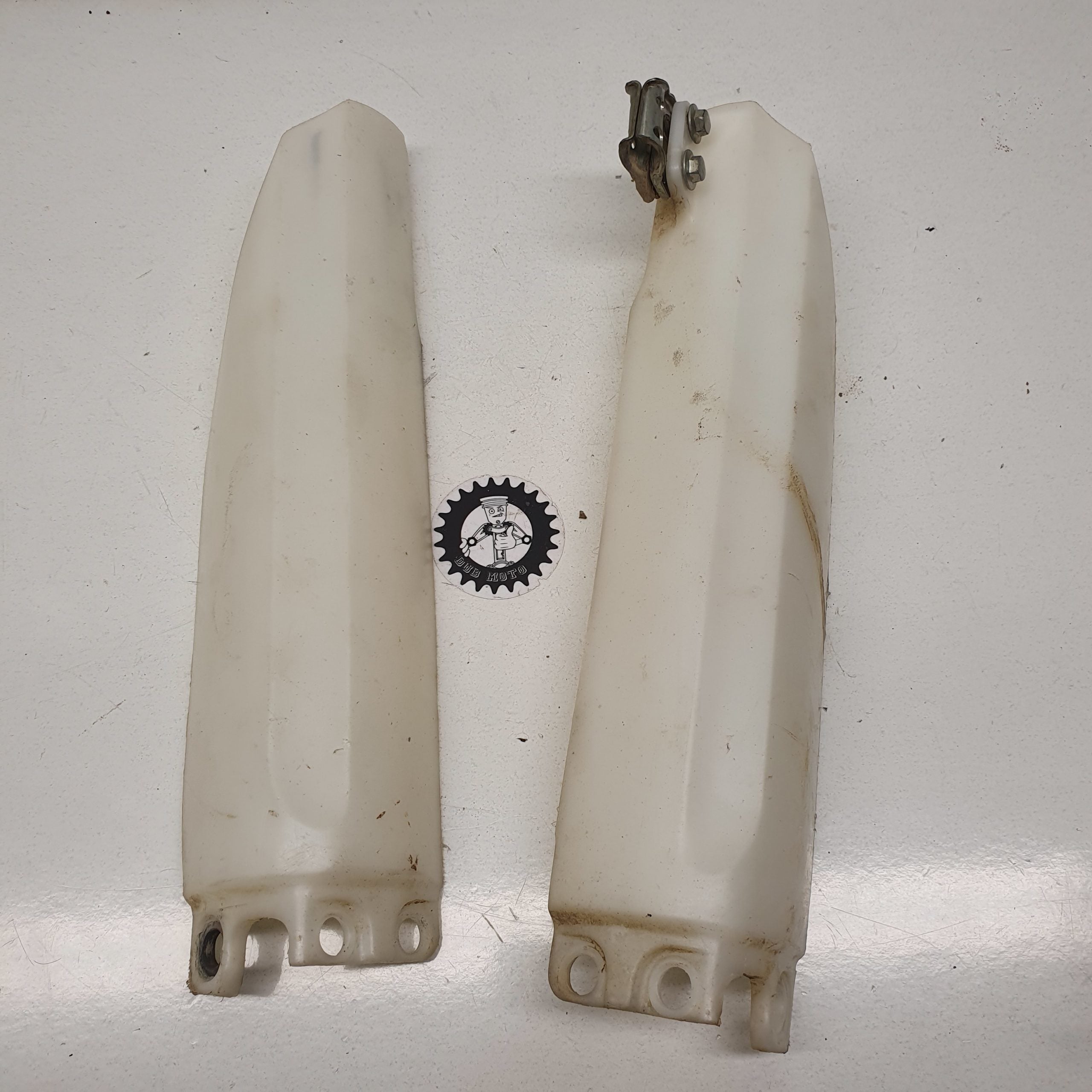 plastique protection fourche honda 150 crf 2009
