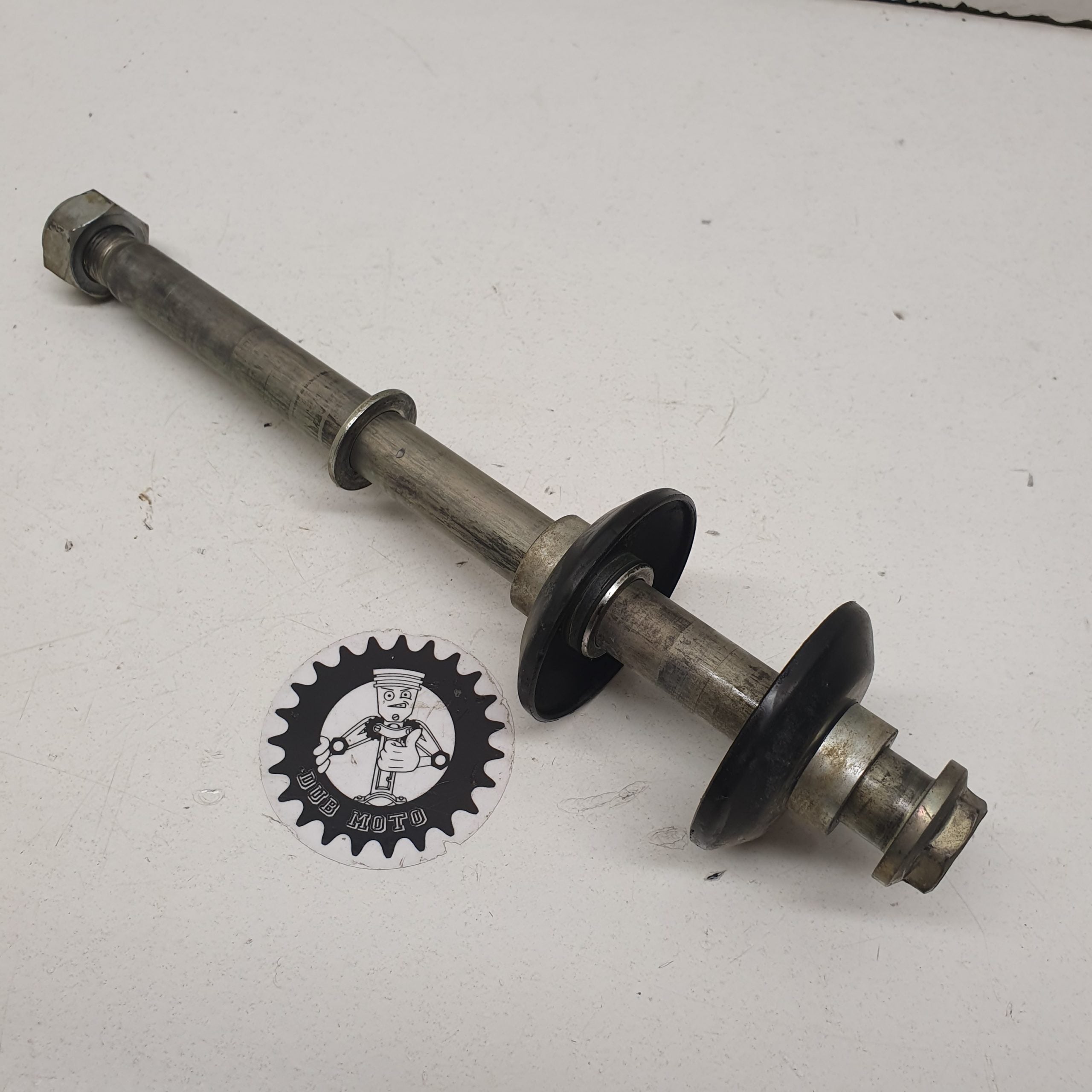axe roue avant honda 150 crf 2009
