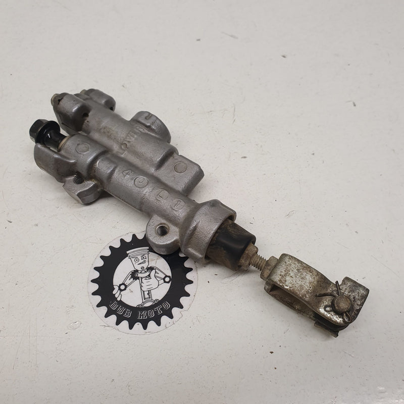 maitre cylindre arrière honda 150 crf 2009-2