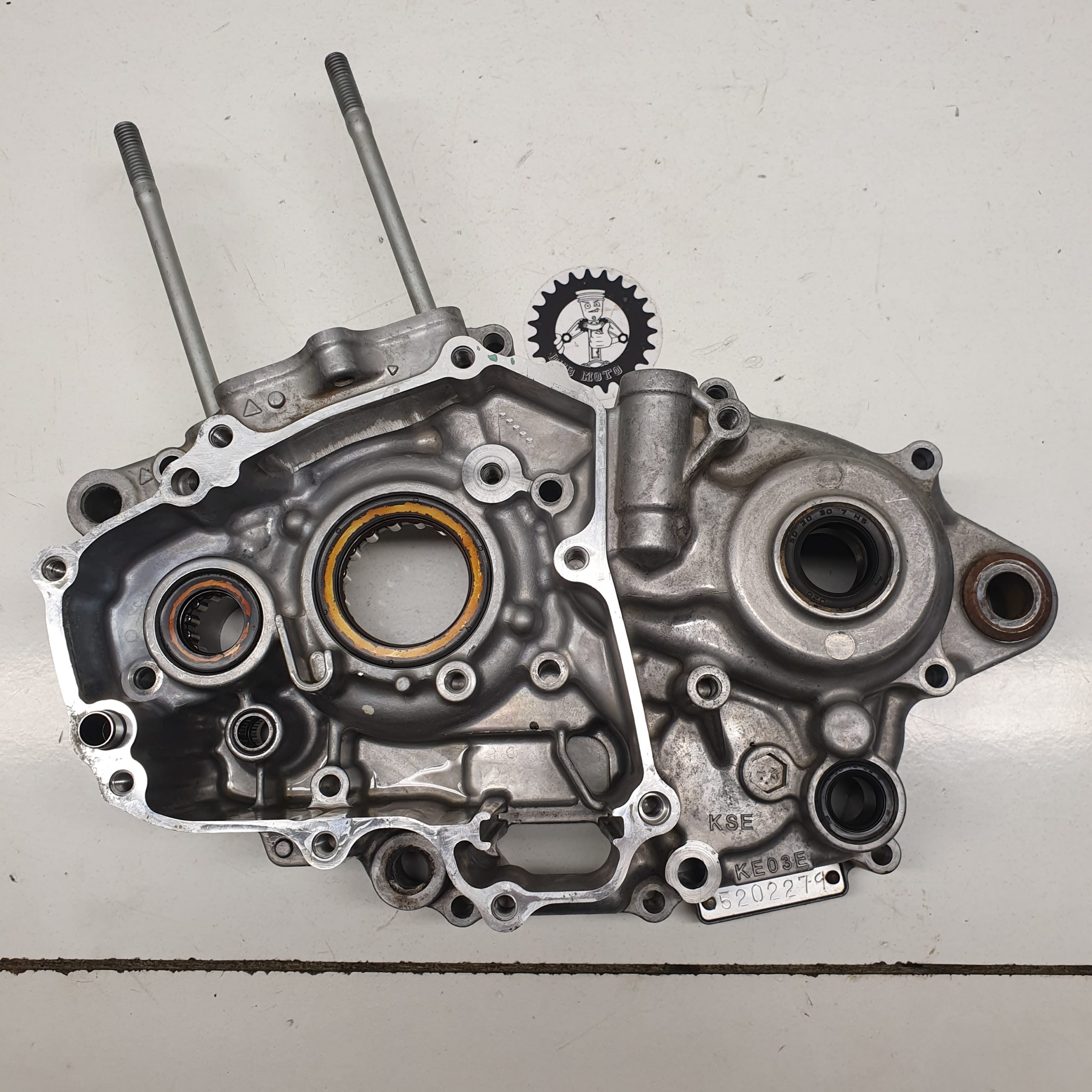 carter moteur gauche honda 150 crf 2009