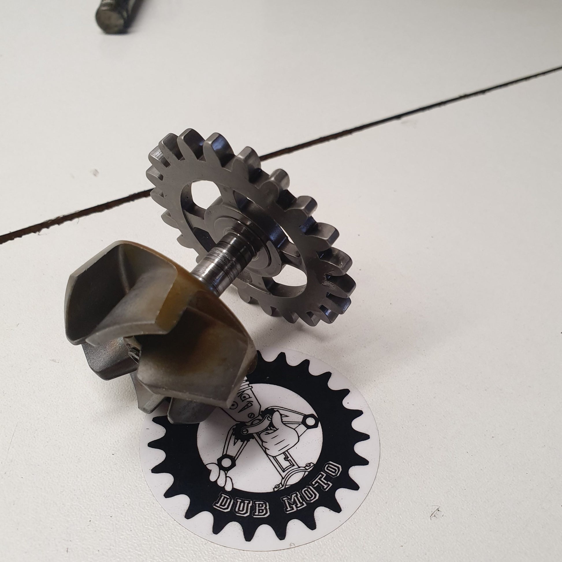 axe pompe a eau suzuki 250 rmz 2007-1