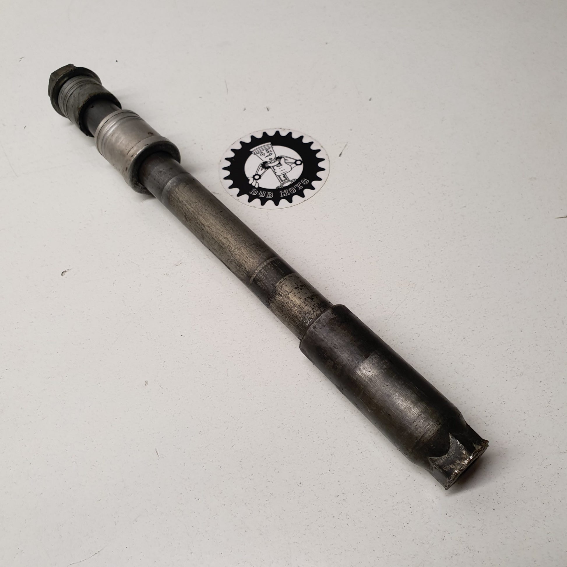 axe roue avant honda 125 cr 1994-1