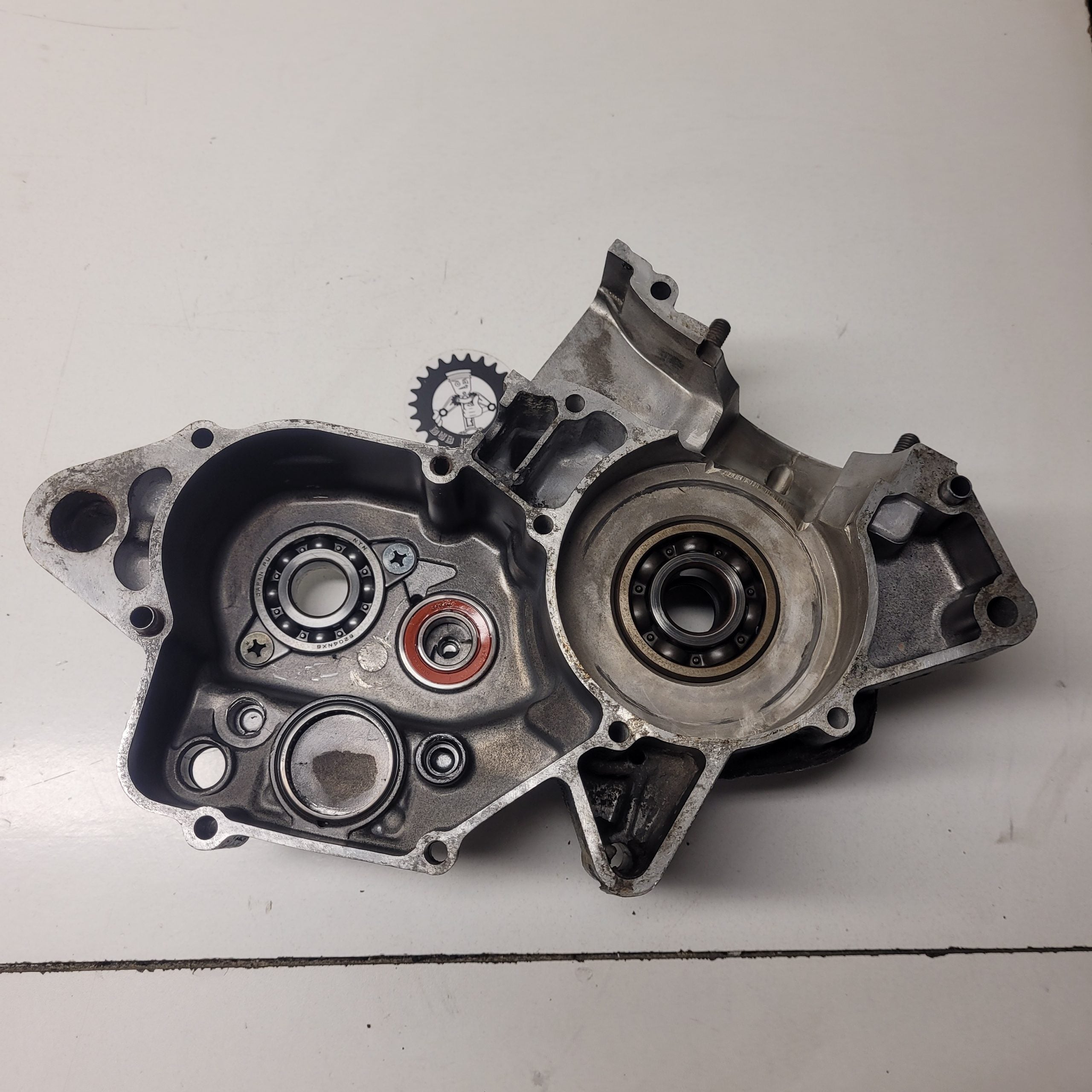 carter moteur gauche honda 125 cr 1989