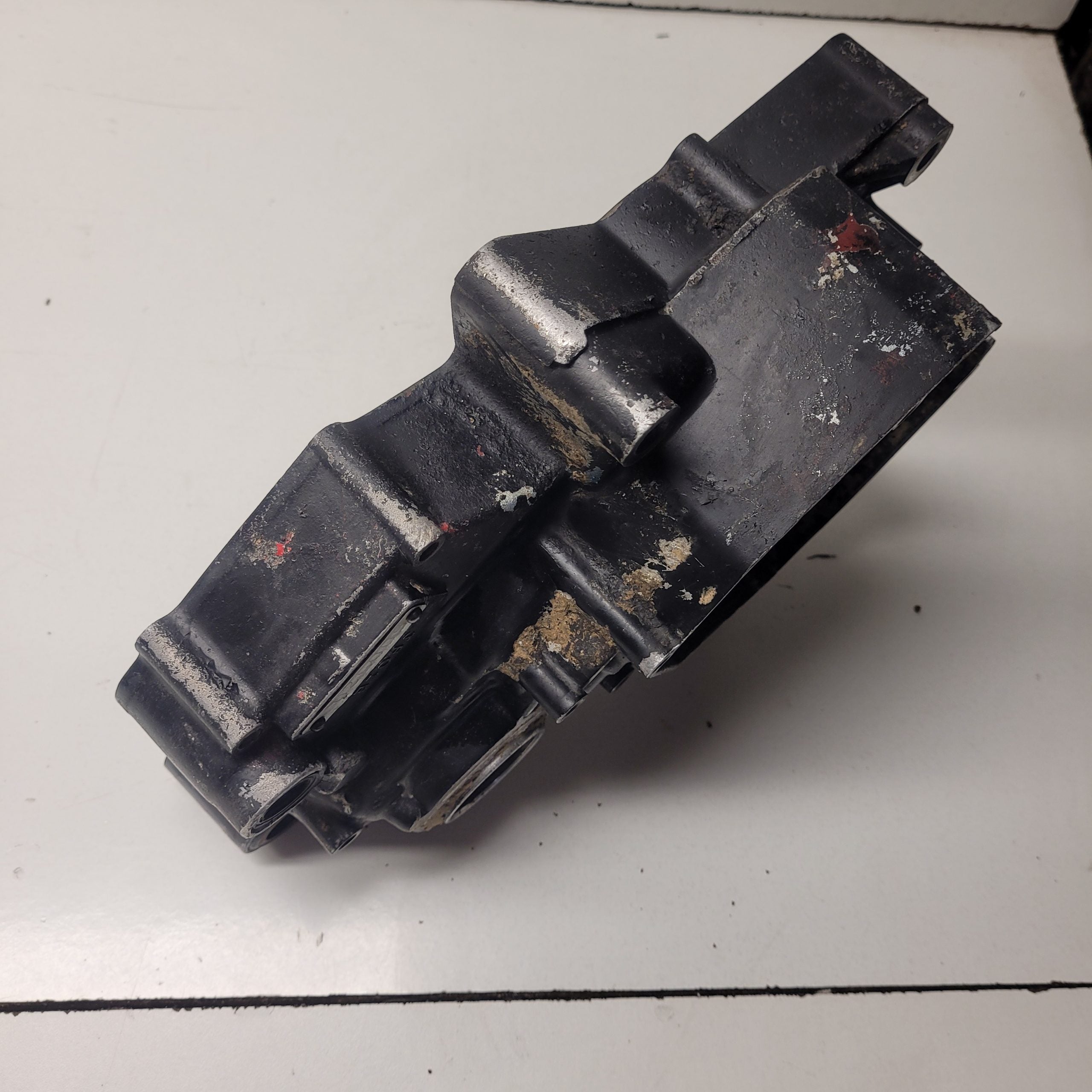 carter moteur gauche honda 125 cr 1989-3