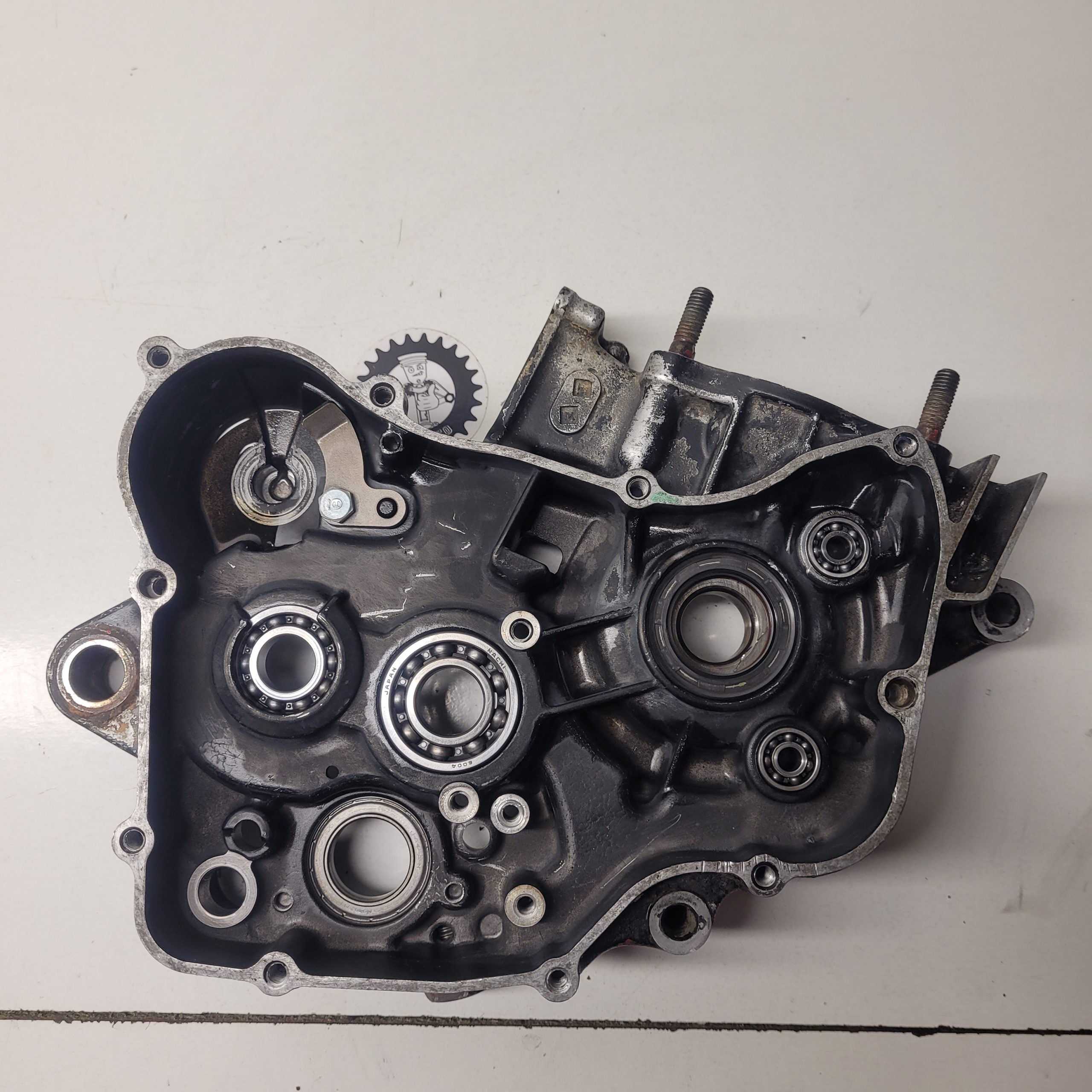 carter moteur gauche honda 125 cr 1989-4