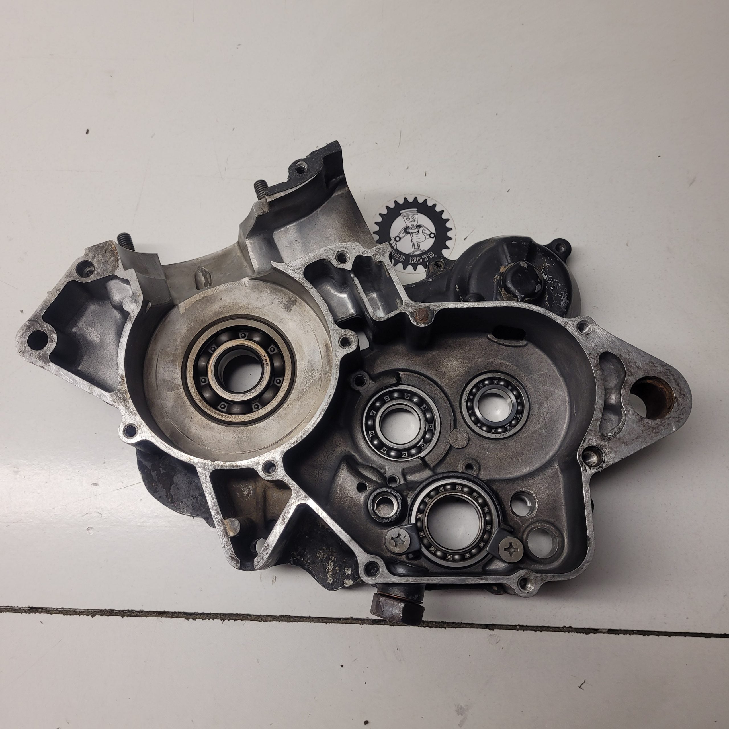 carter moteur droit honda 125 cr 1989