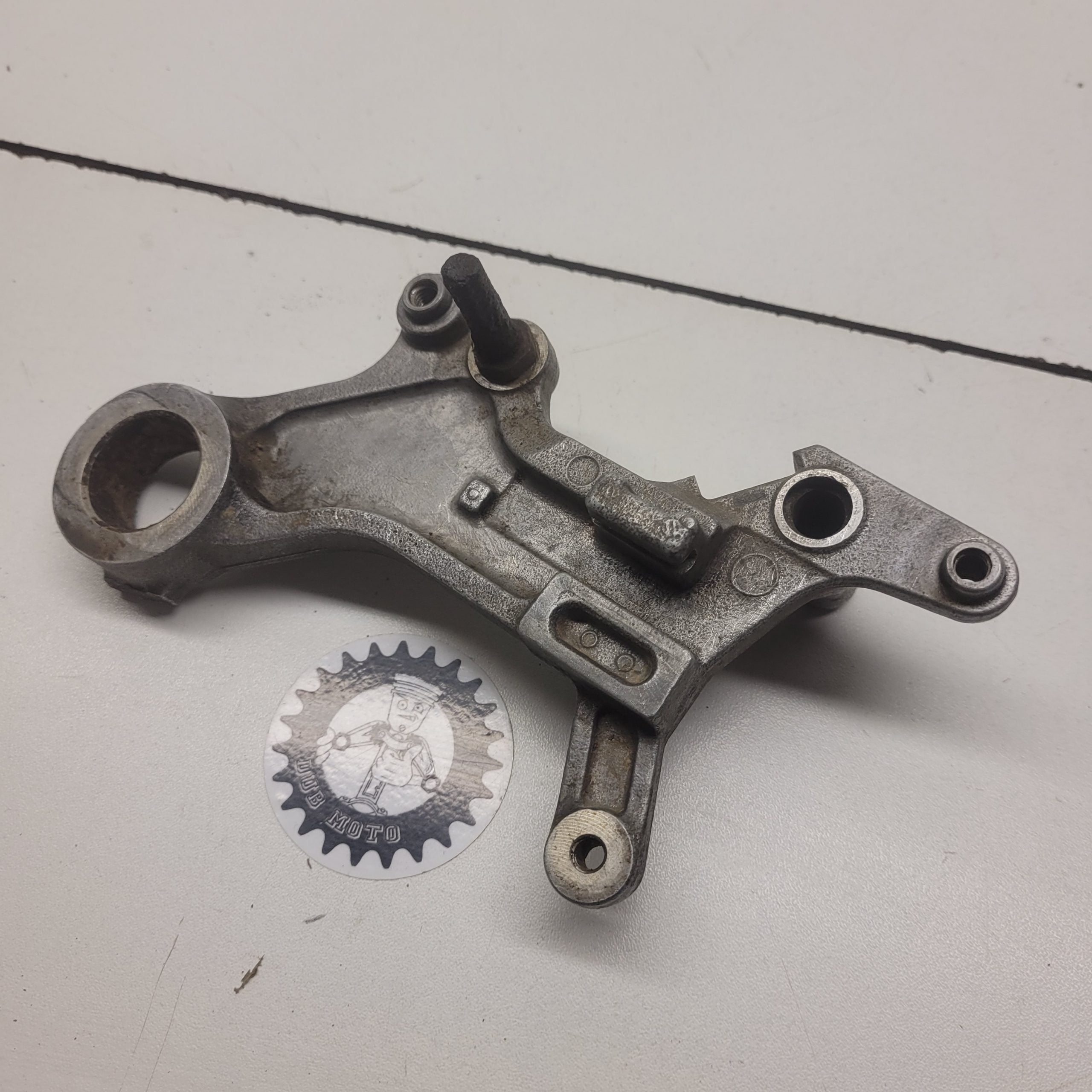 support etrier arrière honda 125 cr 2000