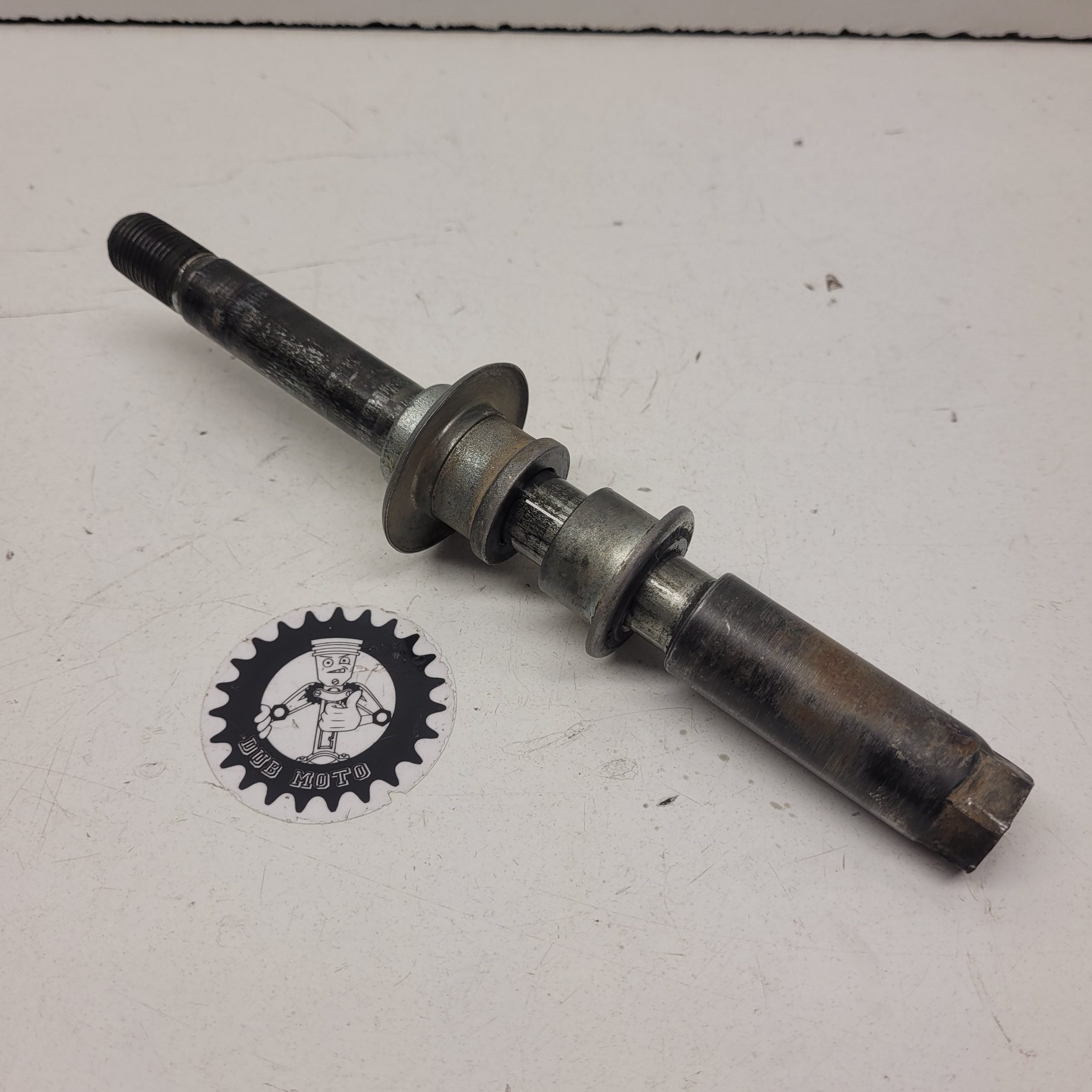 axe roue avant suzuki 125 rm 1990
